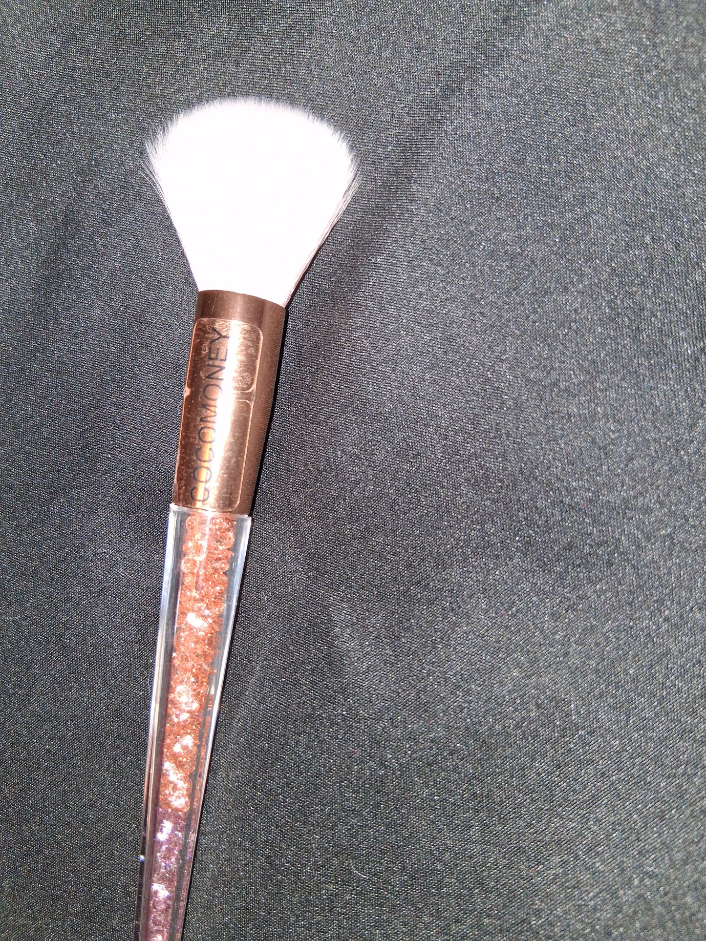 COCOMONEY MAKEUP BRUSH SET 1PC glitter with free gift π foundation