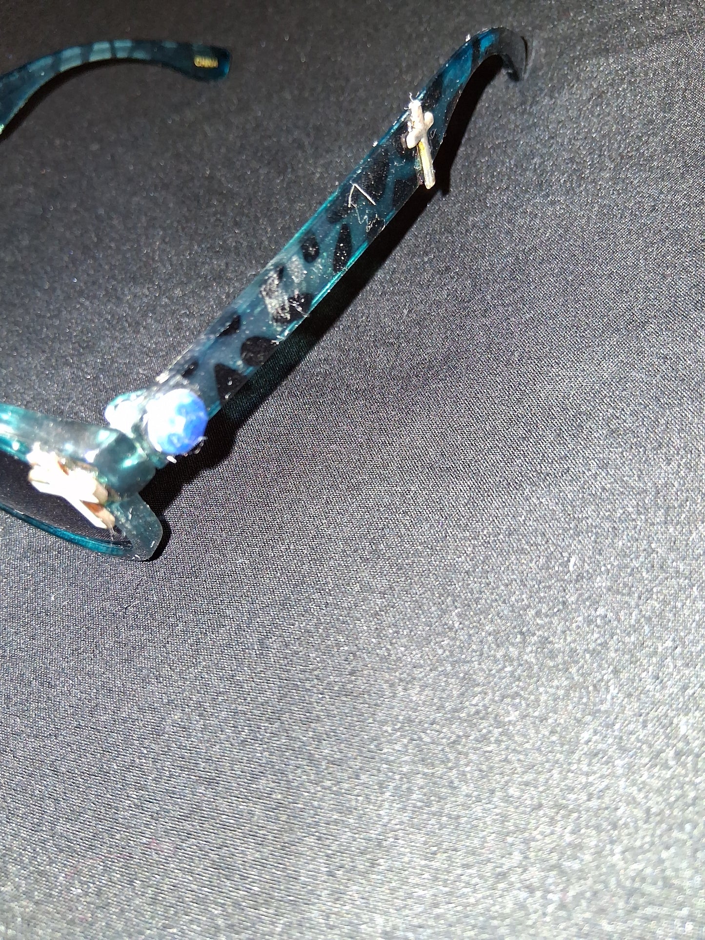 COCOMONEY GLASSES 1 OF A KIND CUSTOM SUN GLASSES PLASTIC πΆ comes with free gifts π