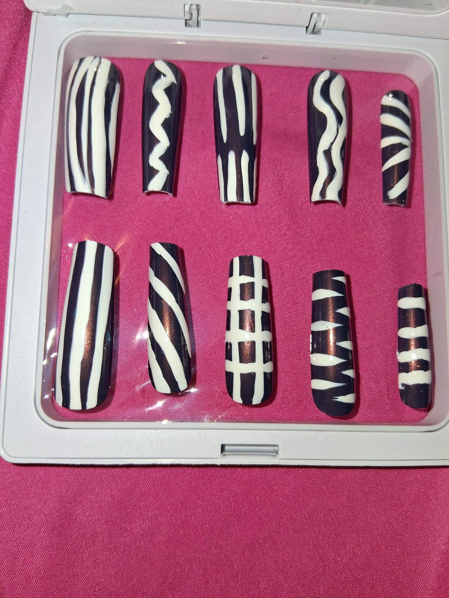 COCOMONEY NAILS CUSTOM 1 OF 1 GLUE ON PRESS ON COMES WITH FREE GIFTS #p41