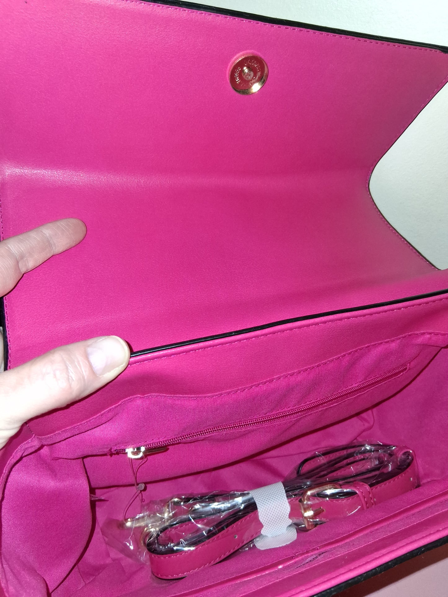 COCOMONEY HANDBAG ONLY 1 PINK MAGNETIC CLOSURE WITH STRAP 11IN BY 8IN BY 4IN pu