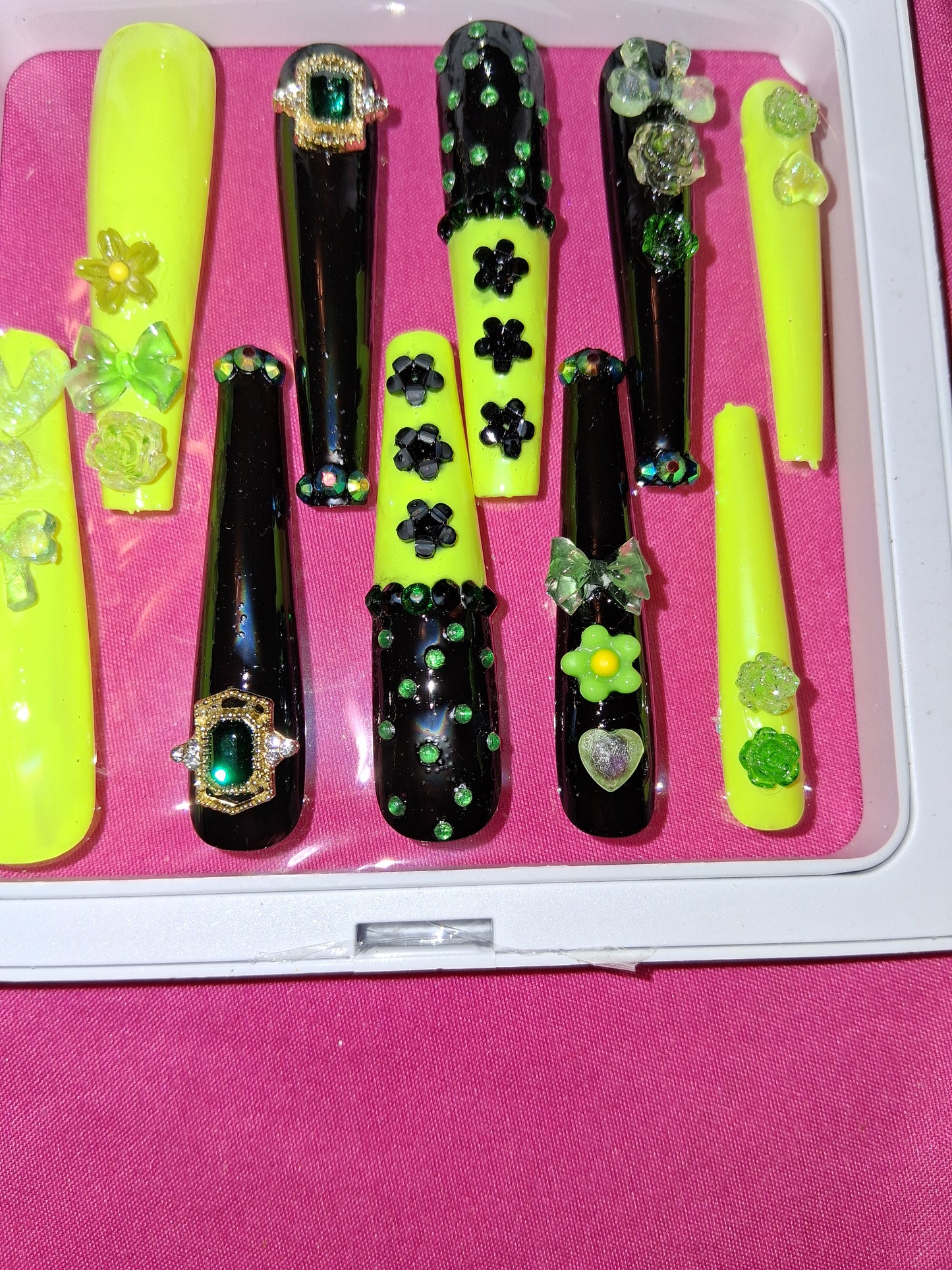 COCOMONEY NAILS CUSTOM 1 OF 1 GLUE ON PRESS ON COMES WITH FREE GIFTS #p33