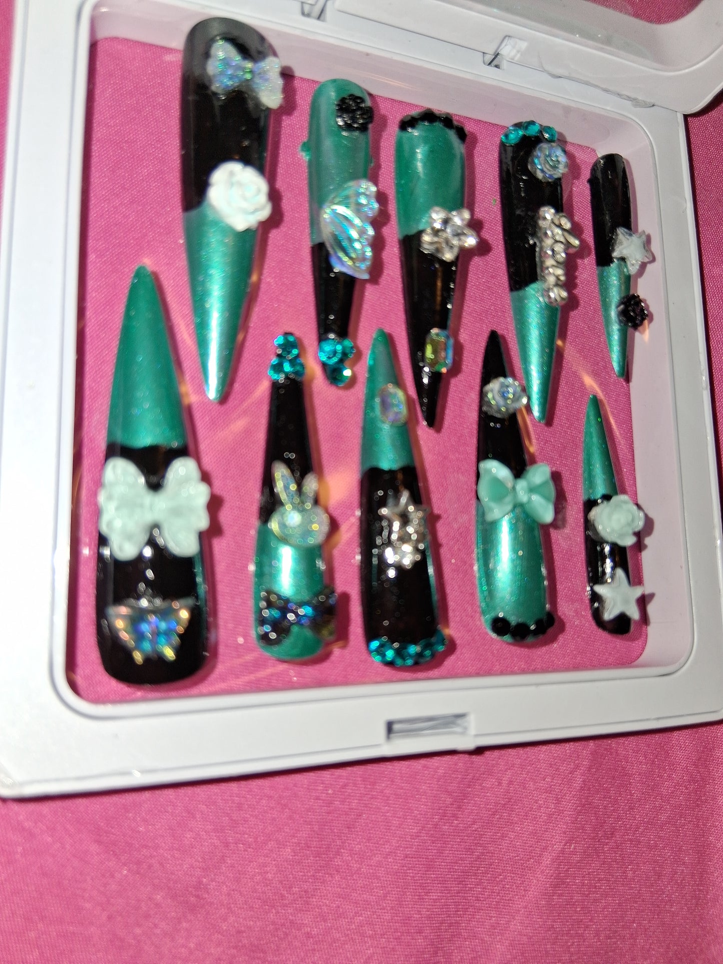 COCOMONEY NAILS CUSTOM 1 OF 1 GLUE ON PRESS ON COMES WITH FREE GIFTS #p20