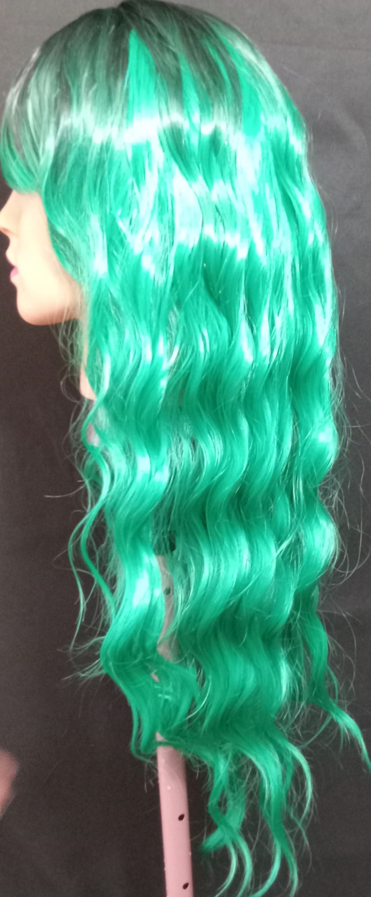 COCOMONEY WIG LONG GREEN ABSOLUTELY GORGEOUS
