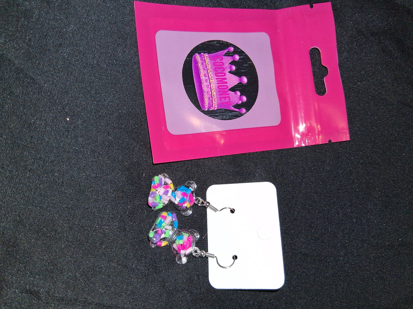 COCOMONEY EARRINGS BEAUTY AND ELEGANCE POSSIBLE MATERIALS PLASTIC RESIN METAL