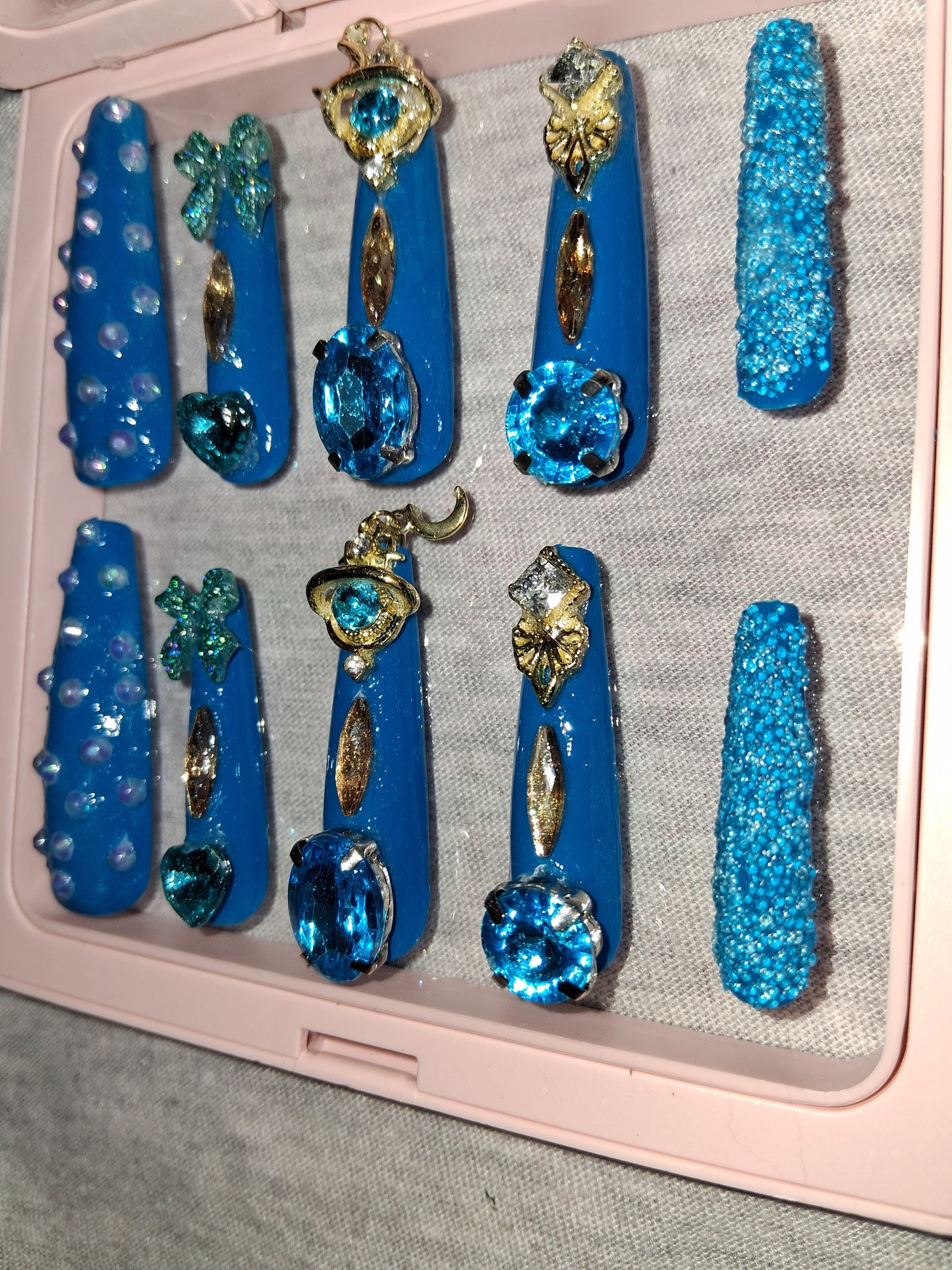 COCOMONEY NAILS CUSTOM 1 OF 1 GLUE ON PRESS ON COMES WITH FREE GIFTS #p63
