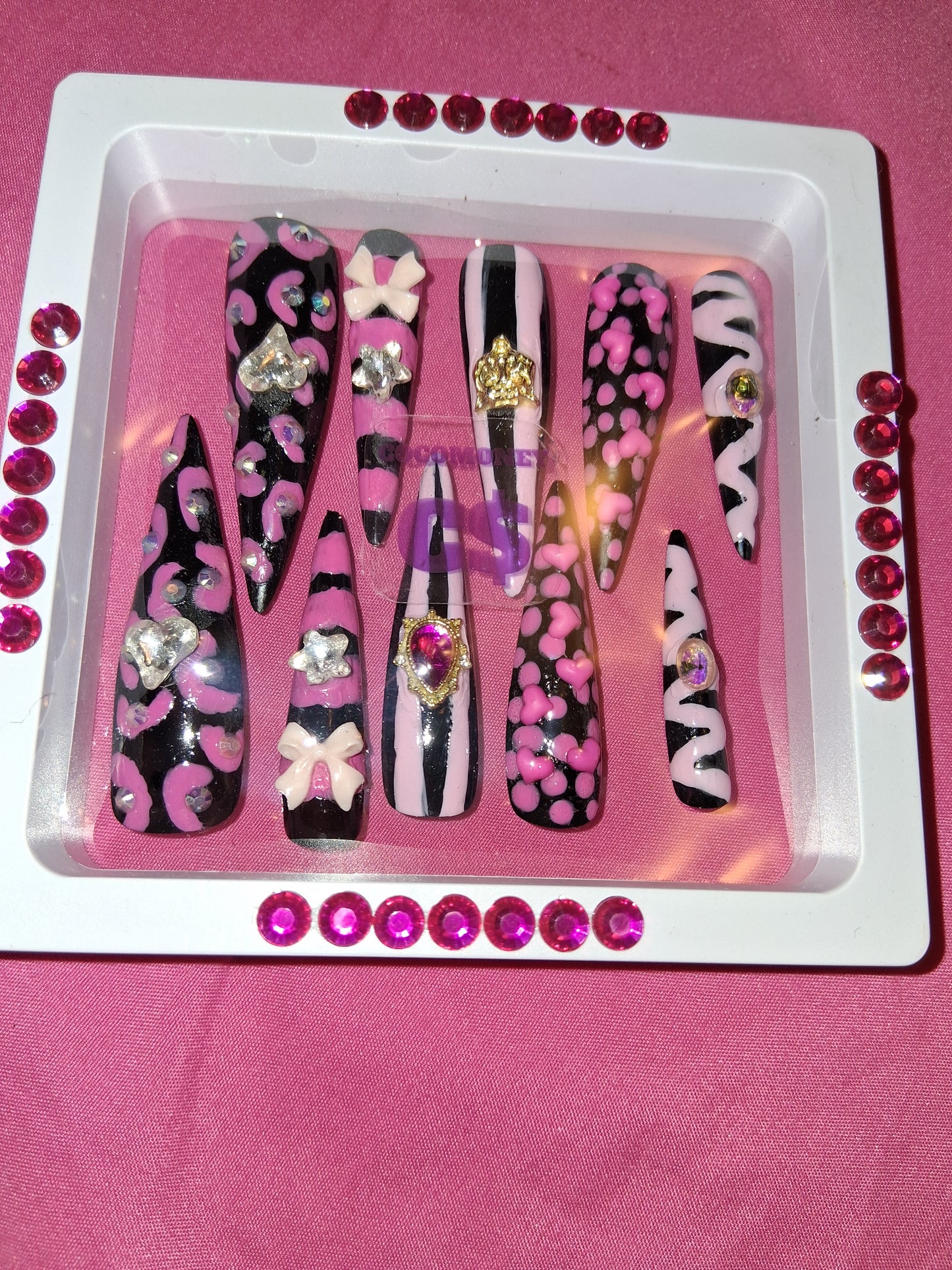 COCOMONEY NAILS CUSTOM 1 OF 1 GLUE ON PRESS ON COMES WITH FREE GIFTS #p11