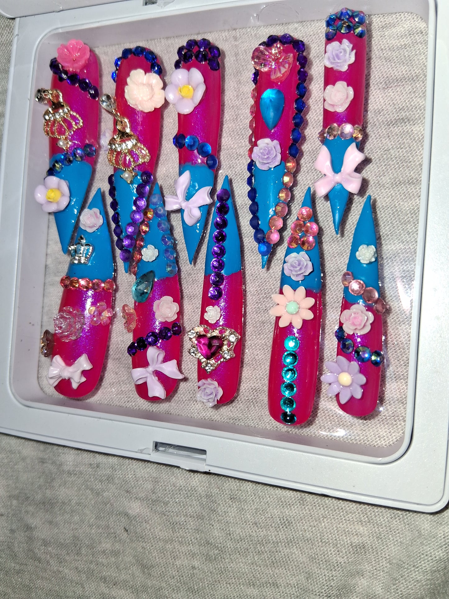 COCOMONEY NAILS CUSTOM 1 OF 1 GLUE ON PRESS ON COMES WITH FREE GIFTS #p69