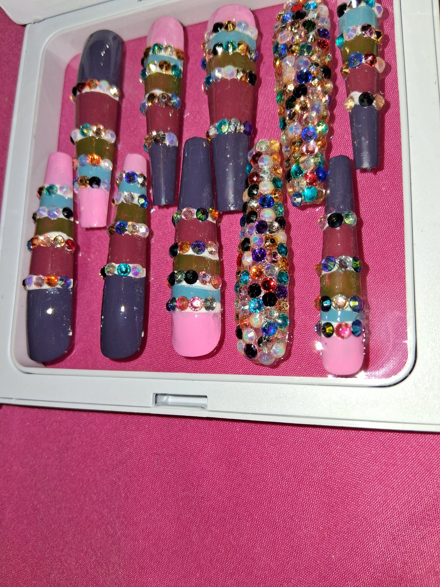 COCOMONEY NAILS CUSTOM 1 OF 1 GLUE ON PRESS ON COMES WITH FREE GIFTS #p57