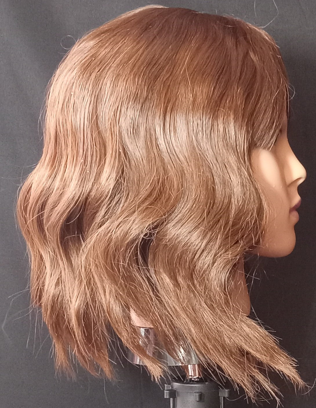 COCOMONEY WIG SHORT WAVY SYNTHETIC