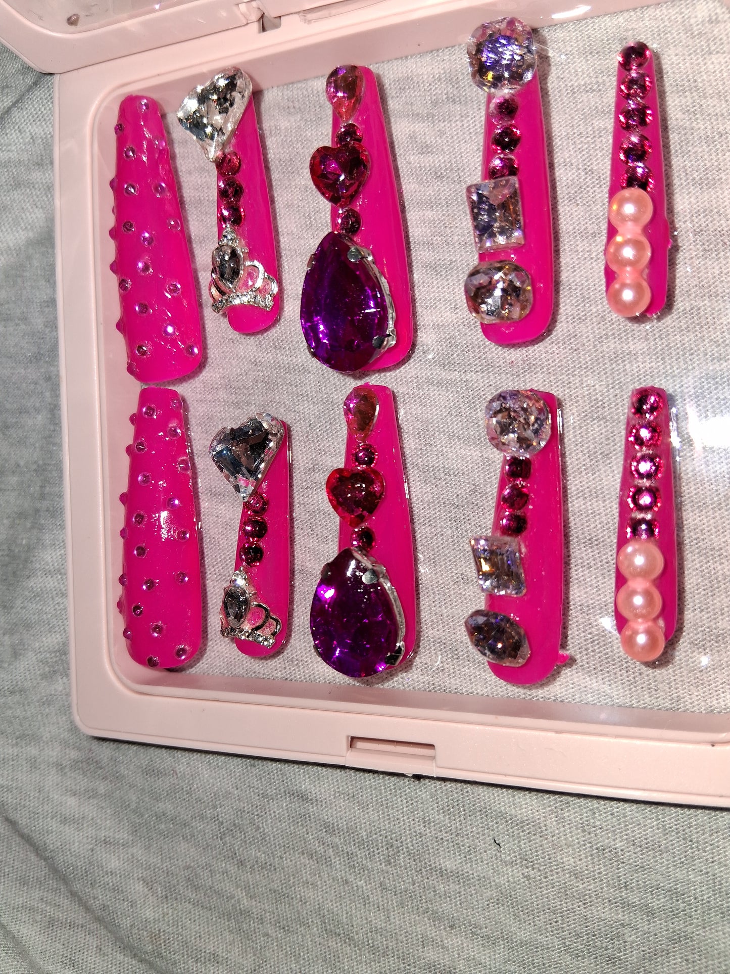 COCOMONEY NAILS CUSTOM 1 OF 1 GLUE ON PRESS ON COMES WITH FREE GIFTS #p70