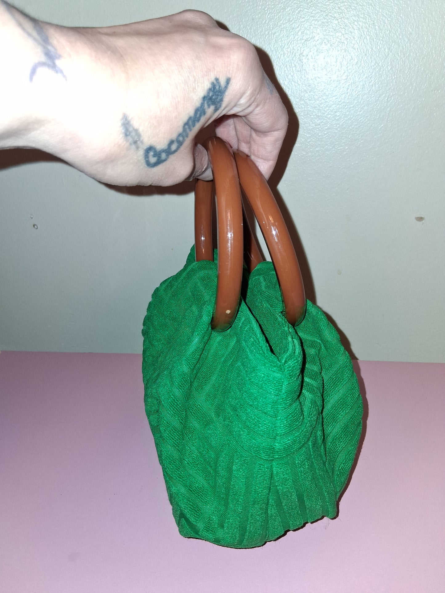 COCOMONEY MINI PURSE GREEN 8IN BY 6IN BY 4IN ONLY 1