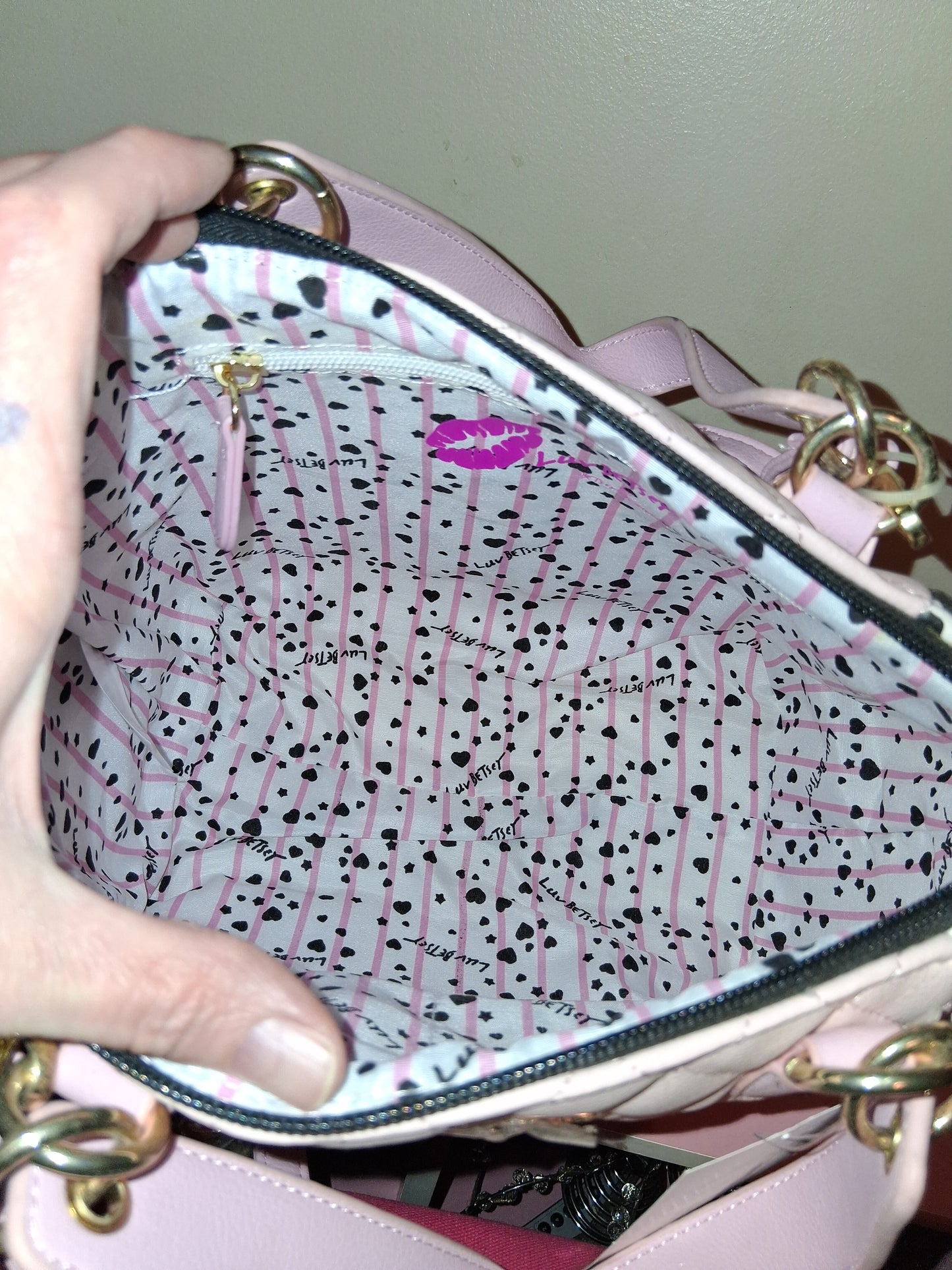 BETSY JOHNSON HANDBAG PINK 11IN BY 9IN BY 5HALF IN only 1