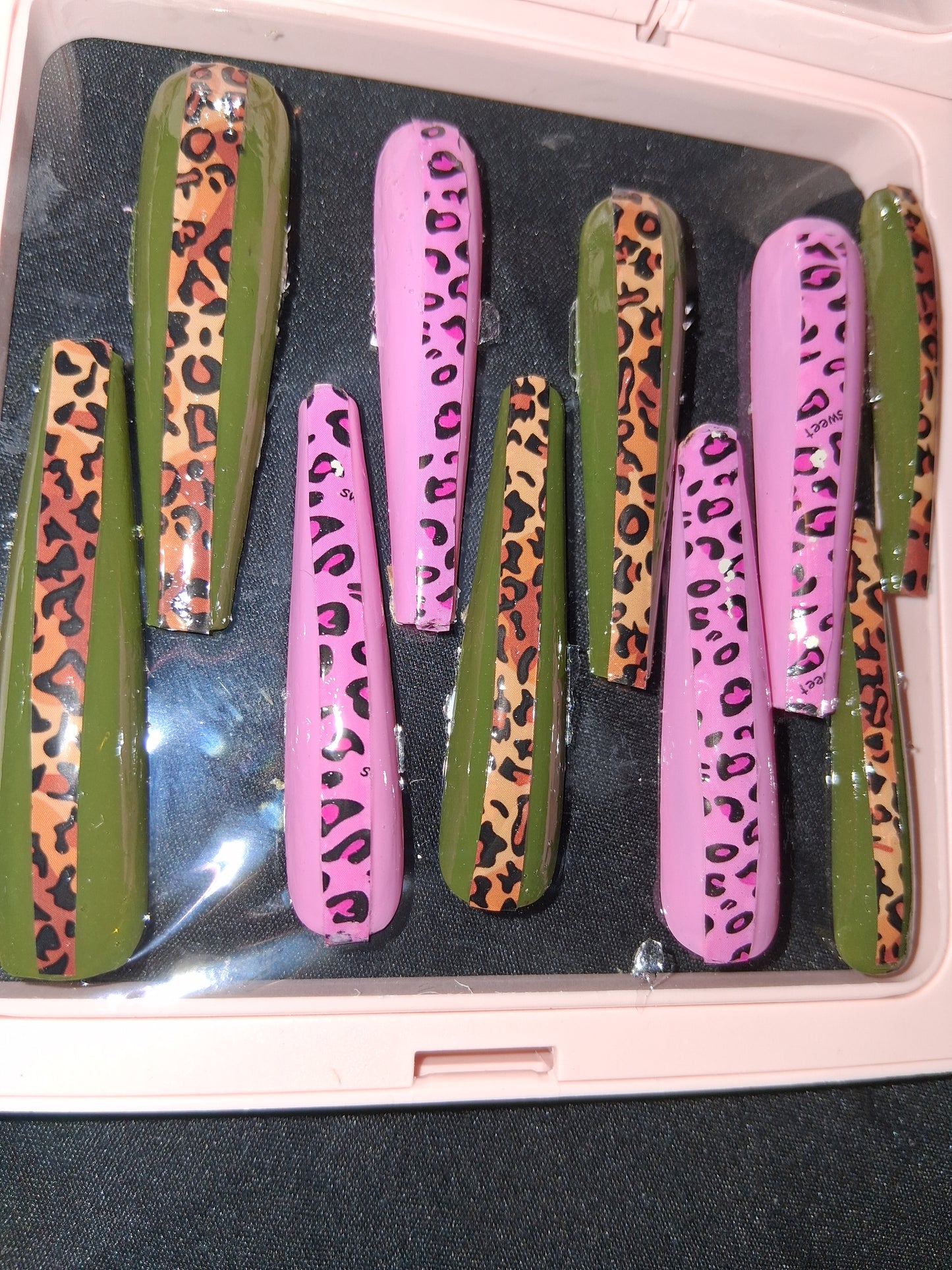 COCOMONEY NAILS CUSTOM 1 OF 1 GLUE ON PRESS ON COMES WITH FREE GIFTS #p29