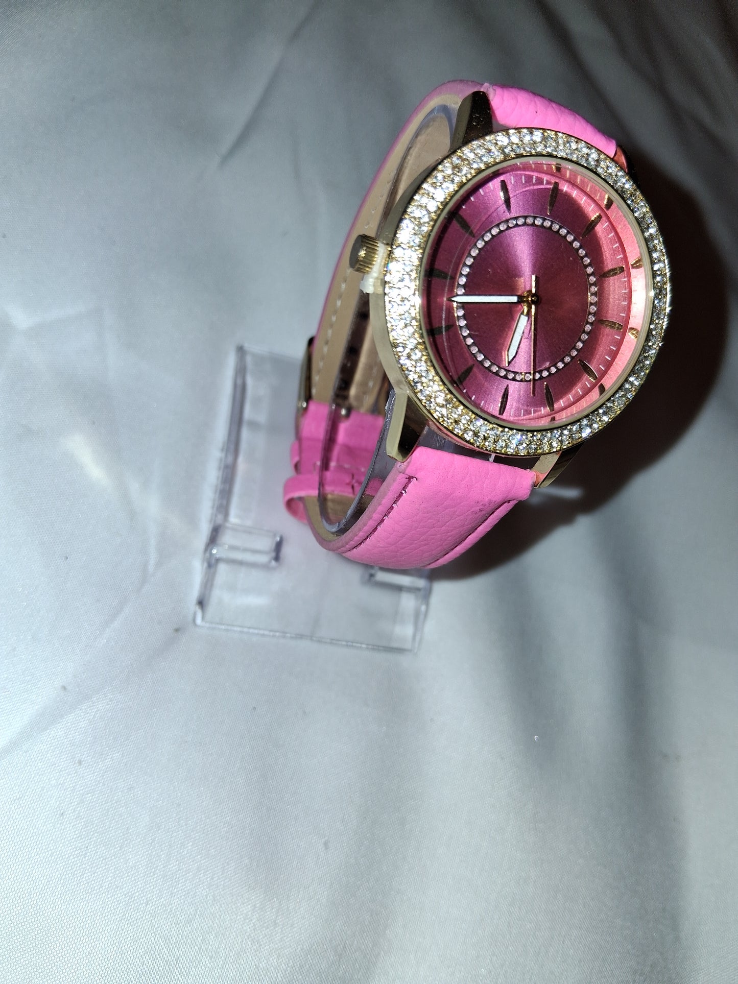 Womens watch pink with stones only 1 COCOMONEY