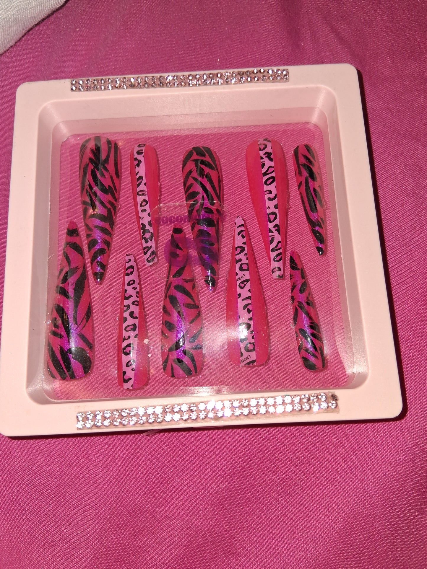 COCOMONEY NAILS CUSTOM 1 OF 1 GLUE ON PRESS ON COMES WITH FREE GIFTS #p50