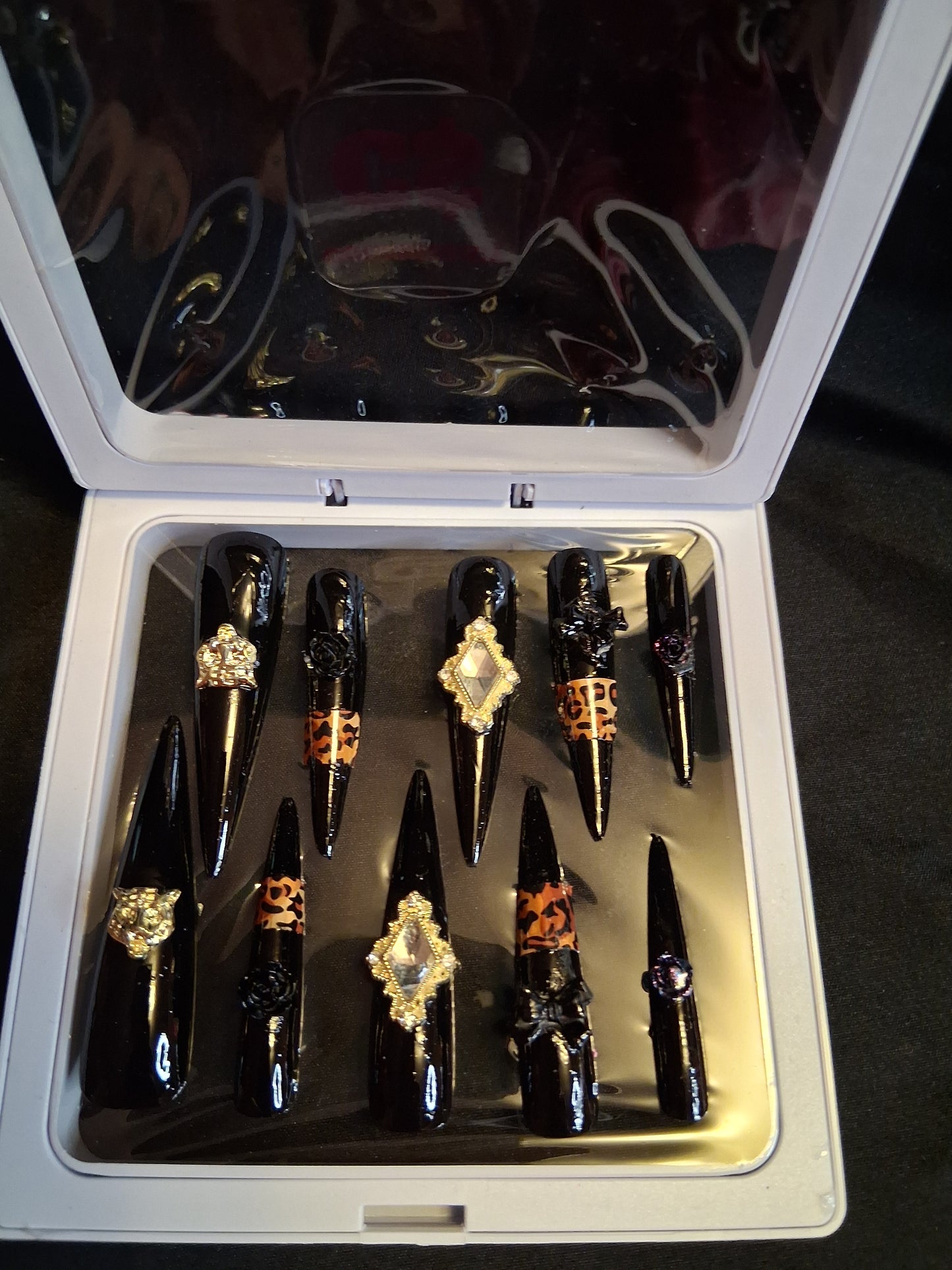 COCOMONEY NAILS CUSTOM 1 OF 1 GLUE ON PRESS ON COMES WITH FREE GIFTS #o93