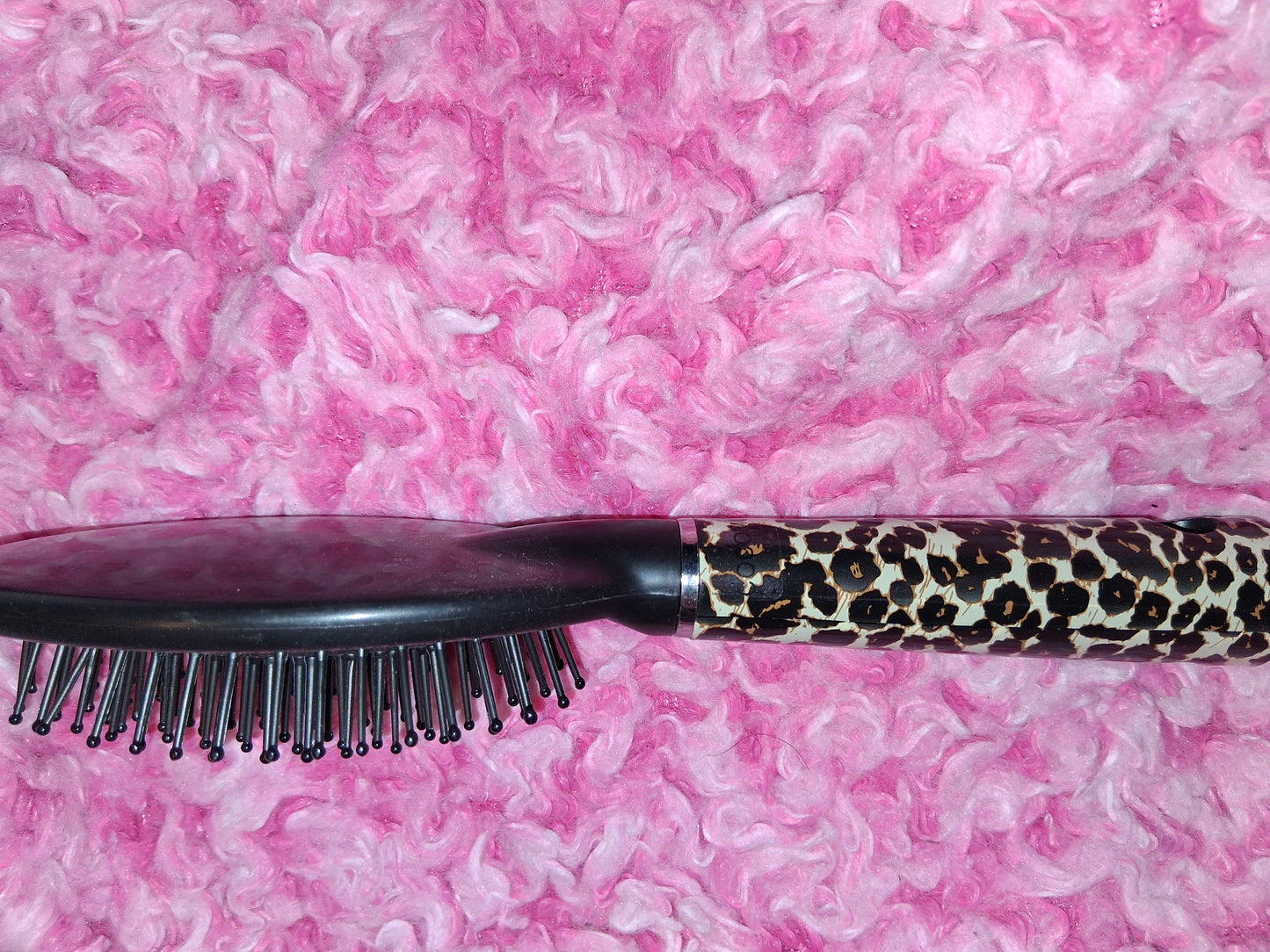 COCOMONEY HAIR BRUSH FULL SIZE PLASTIC with free gift