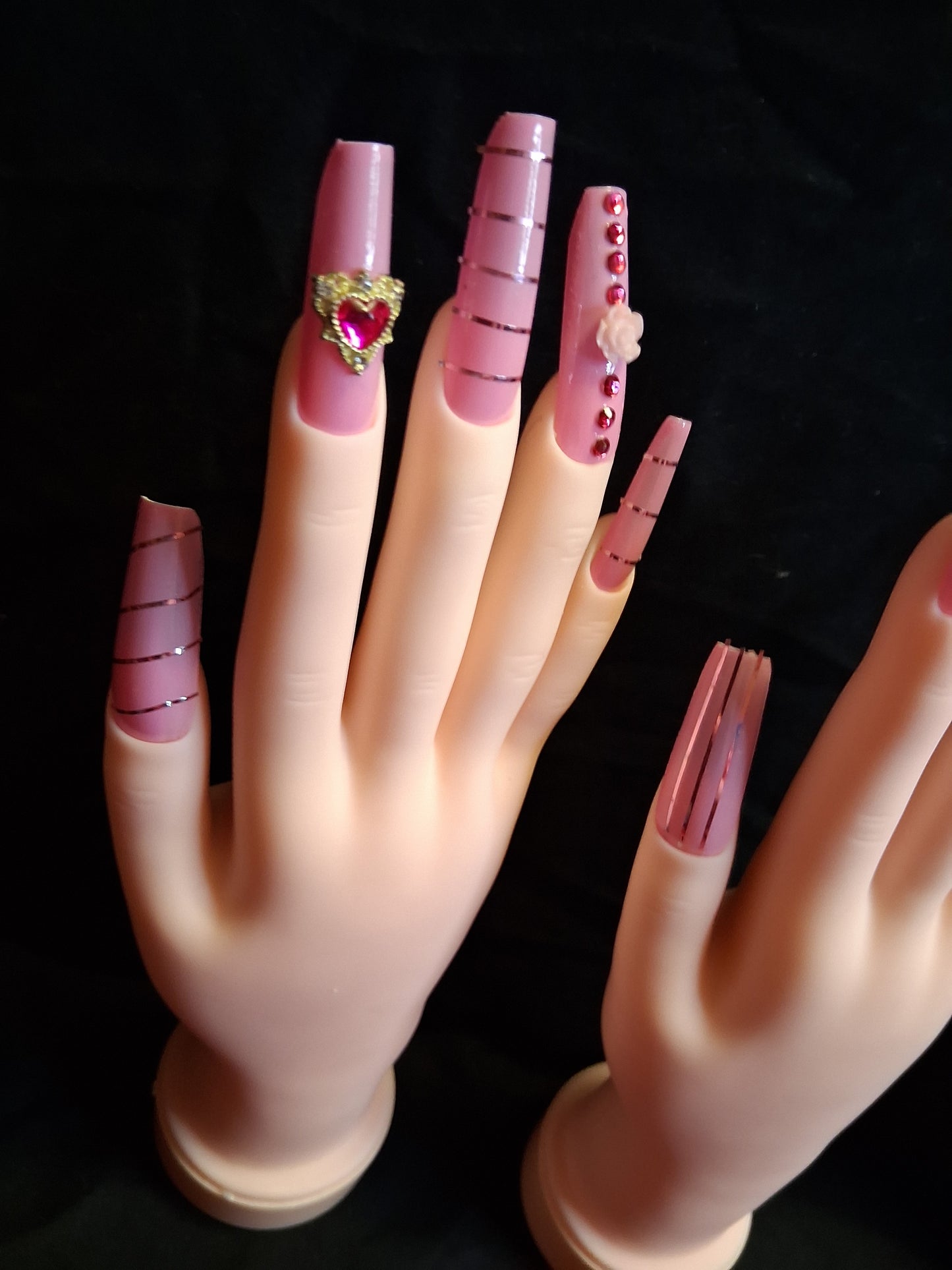 COCOMONEY NAILS CUSTOM 1 OF 1 GLUE ON PRESS ON COMES WITH FREE GIFTS #o82