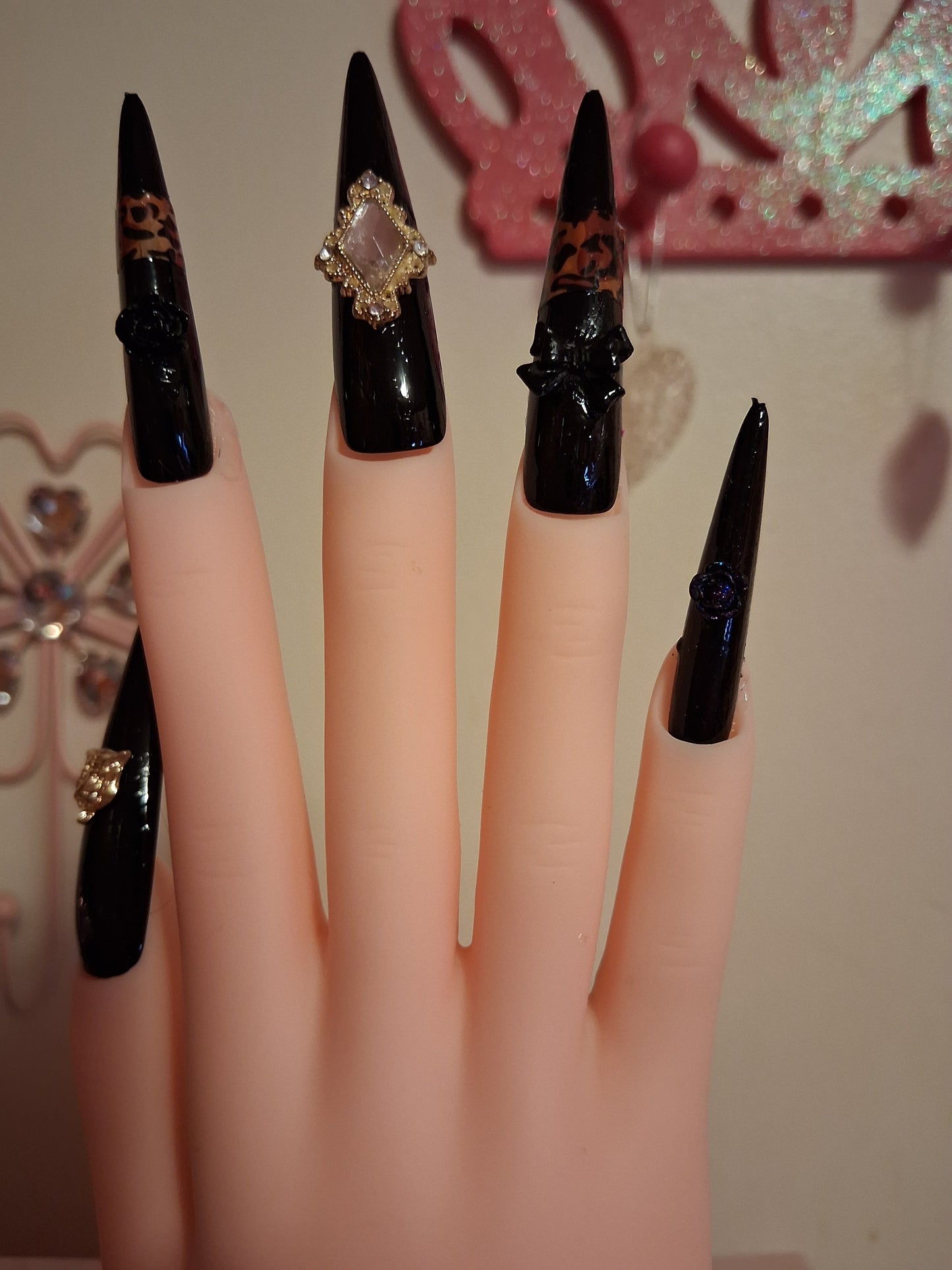 COCOMONEY NAILS CUSTOM 1 OF 1 GLUE ON PRESS ON COMES WITH FREE GIFTS #o93