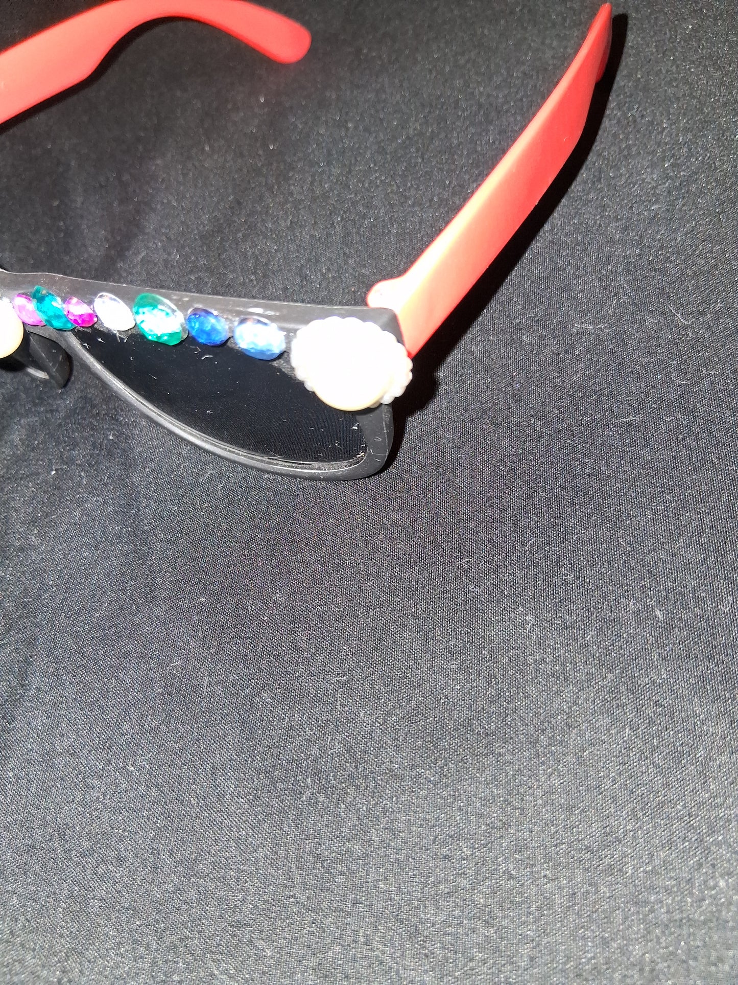COCOMONEY GLASSES 1 OF A KIND CUSTOM SUN GLASSES PLASTIC πΆ comes with free gifts π