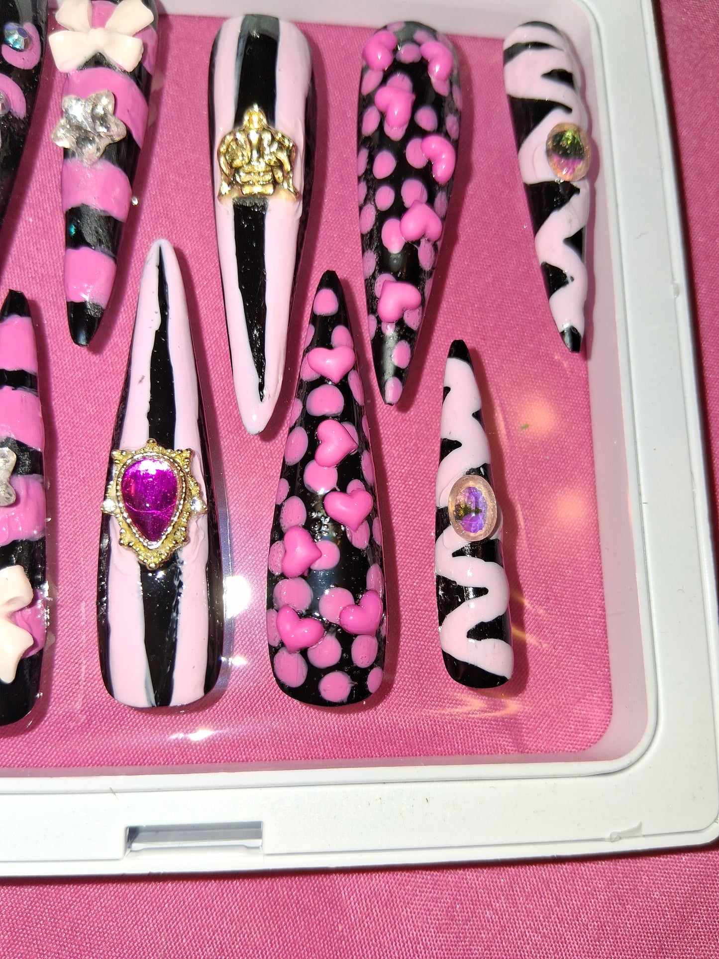 COCOMONEY NAILS CUSTOM 1 OF 1 GLUE ON PRESS ON COMES WITH FREE GIFTS #p11