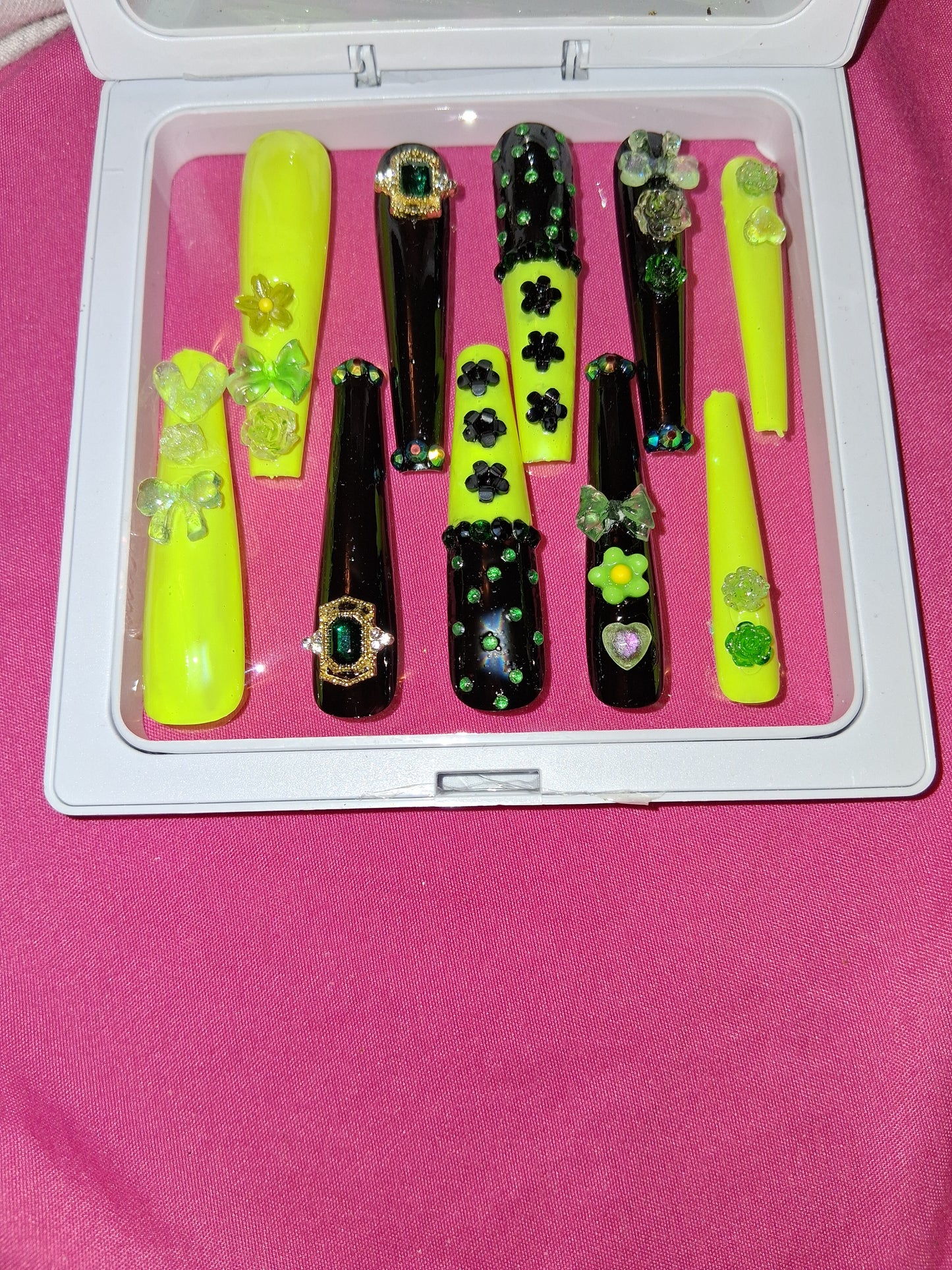 COCOMONEY NAILS CUSTOM 1 OF 1 GLUE ON PRESS ON COMES WITH FREE GIFTS #p33