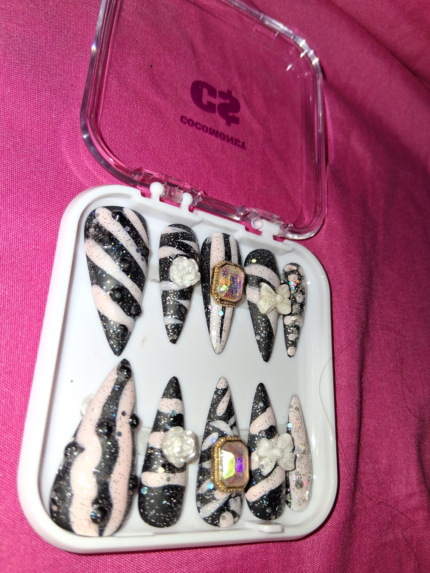 COCOMONEY NAILS CUSTOM 1 OF 1 GLUE ON PRESS ON COMES WITH FREE GIFTS #b80