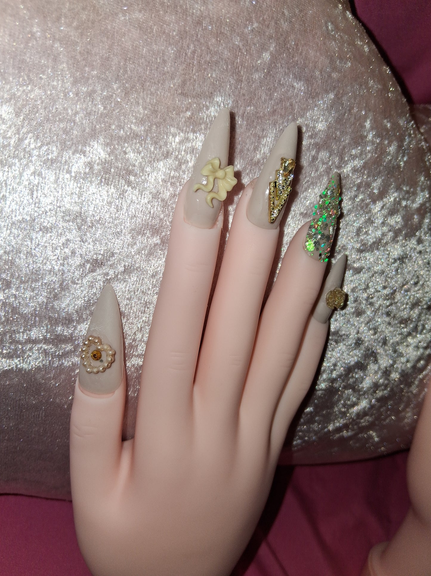 COCOMONEY NAILS CUSTOM 1 OF 1 GLUE ON PRESS ON COMES WITH FREE GIFTS #b75