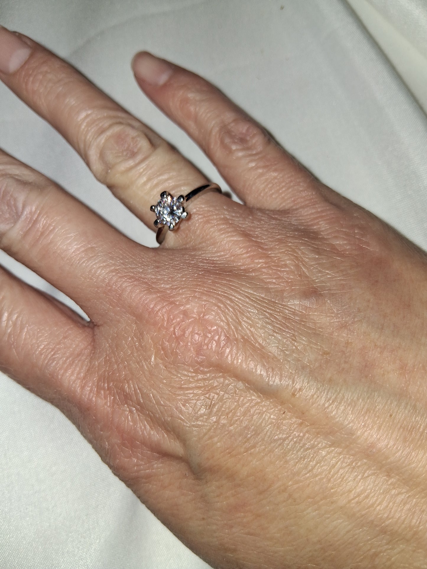 Silver plated ring size 6