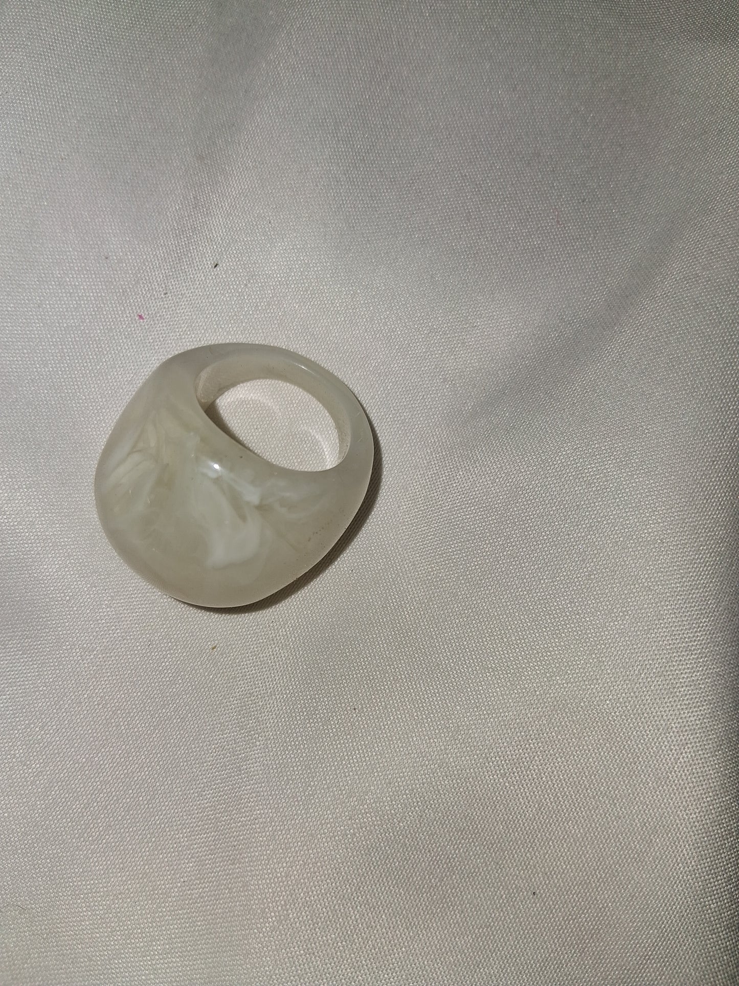 White ring resin COCOMONEY