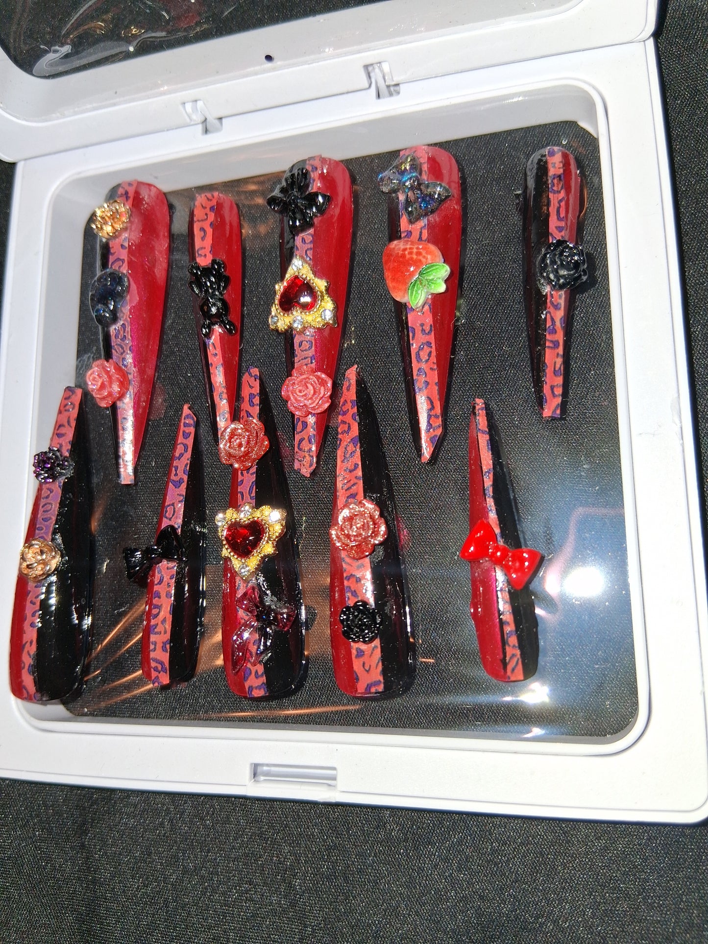 COCOMONEY NAILS CUSTOM 1 OF 1 GLUE ON PRESS ON COMES WITH FREE GIFTS #p39