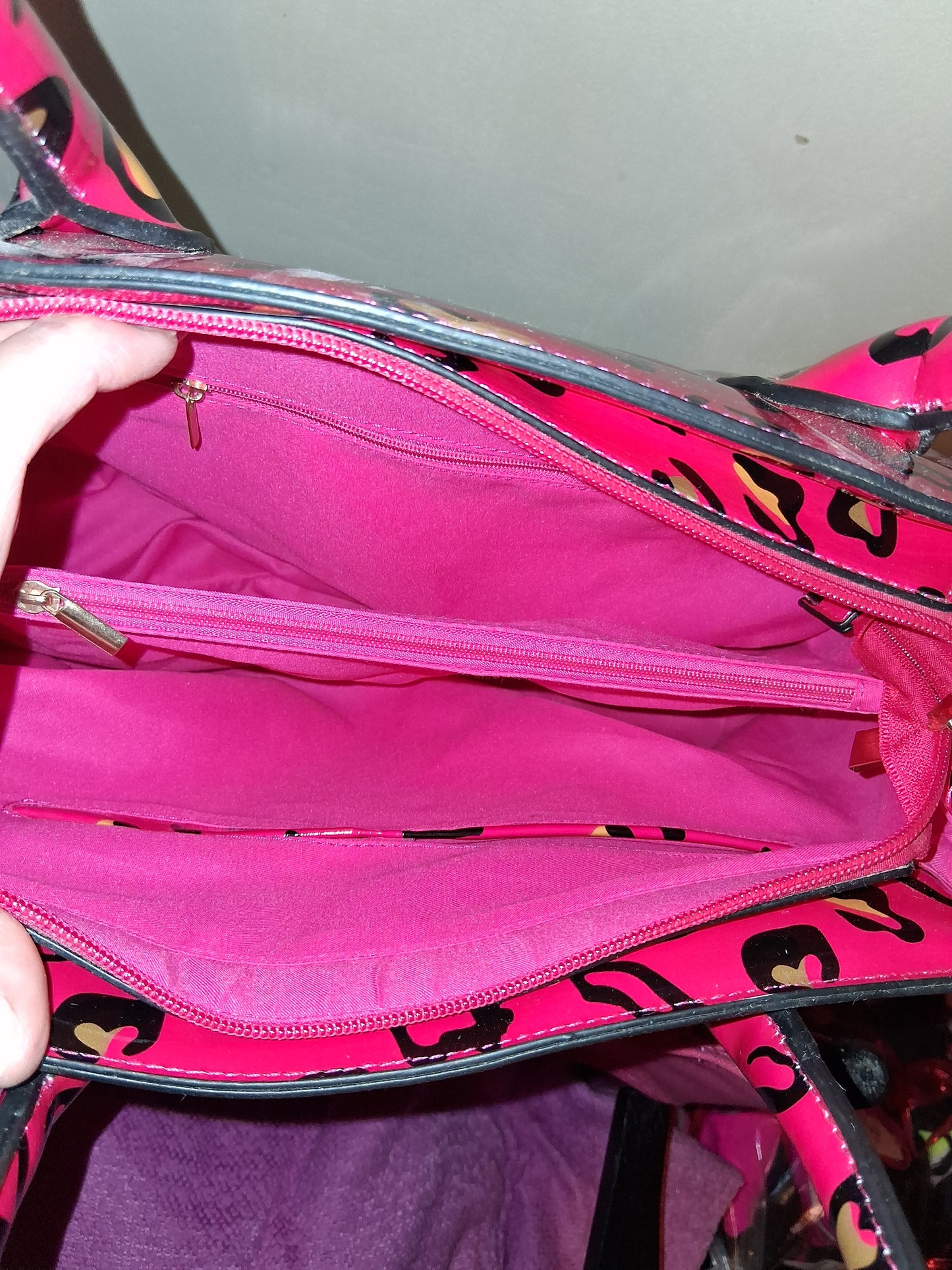 COCOMONEY HANDBAG PINK LEOPARD 14IN BY 11IN BY 5IN ONLY 1 pu