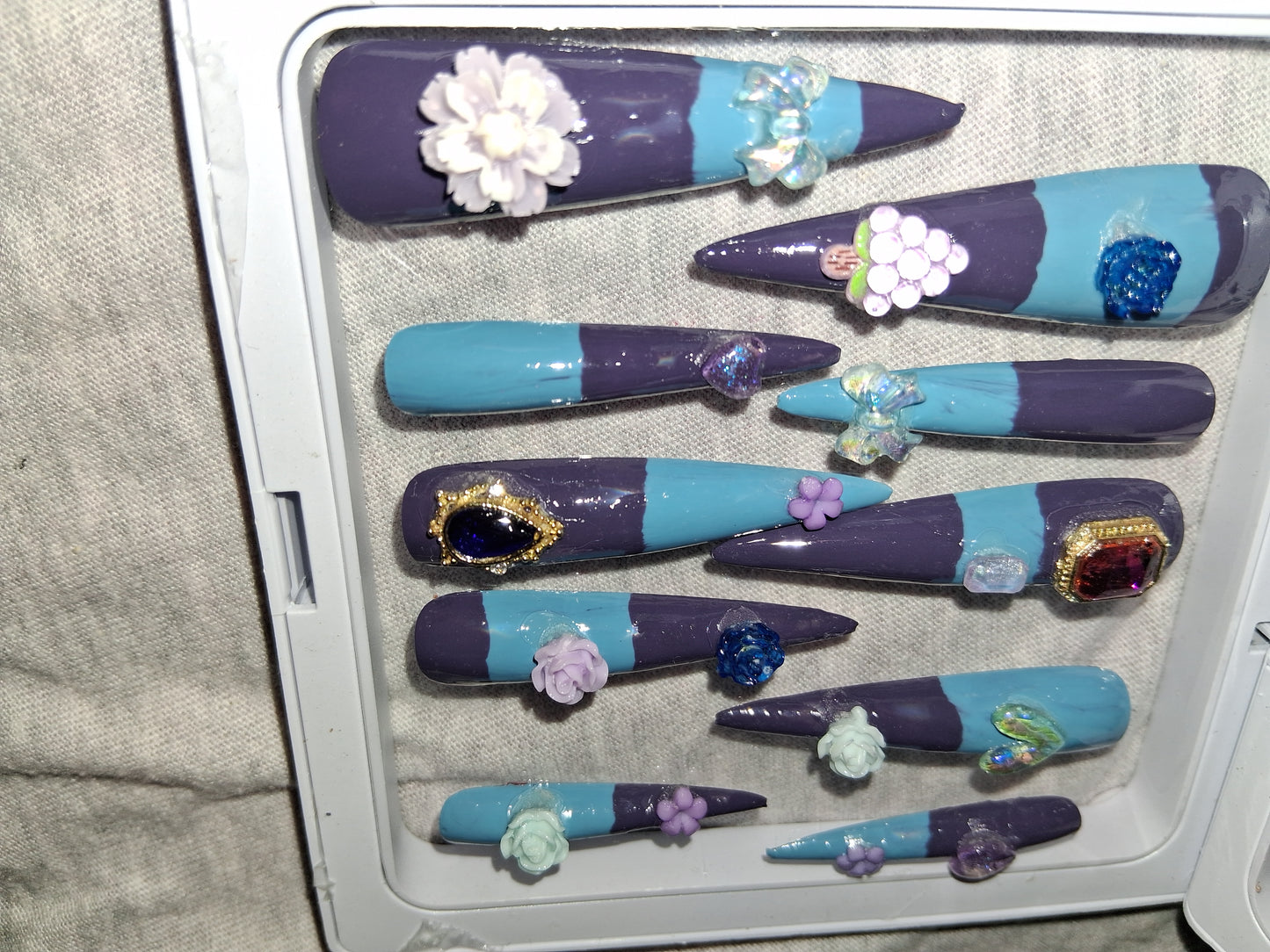 COCOMONEY NAILS CUSTOM 1 OF 1 GLUE ON PRESS ON COMES WITH FREE GIFTS #p14