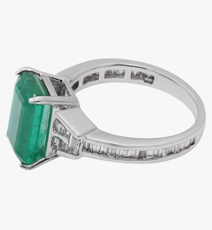 COCOMONEY Emerald Gemstone Solitaire Wedding Cluster Diamond Ring For Women 18k White Gold Indian Fine Statement Jewelry Gift For Birthday, Jewelry
