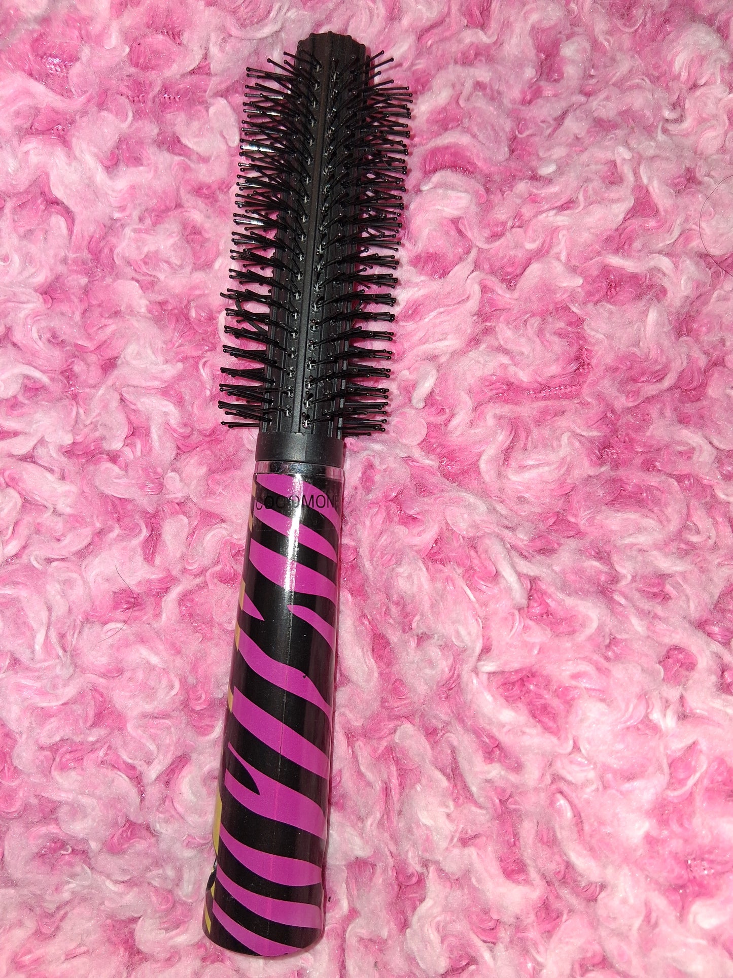 COCOMONEY HAIR BRUSH FULL SIZE PLASTIC with free gift