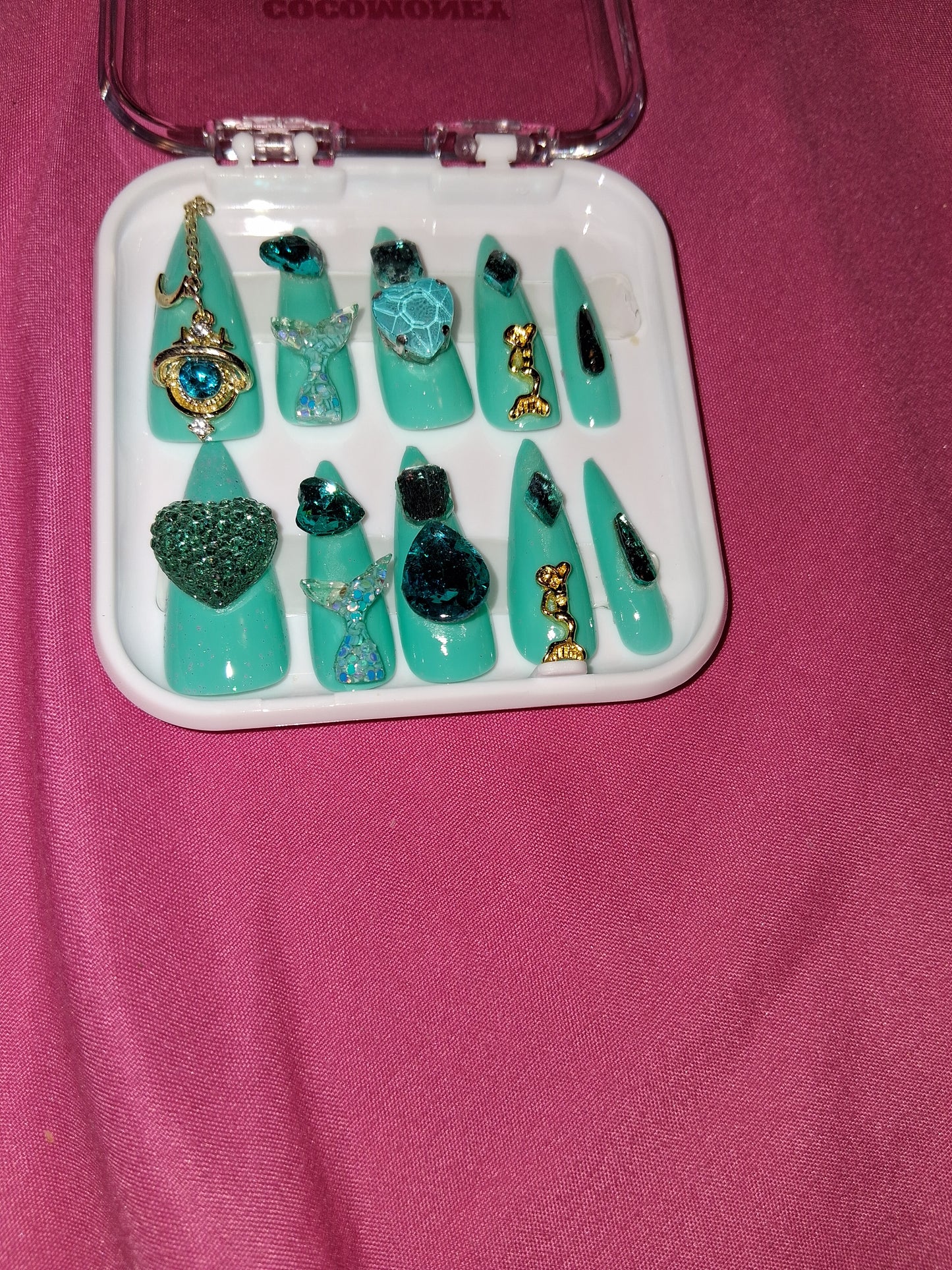 COCOMONEY NAILS CUSTOM 1 OF 1 GLUE ON PRESS ON COMES WITH FREE GIFTS #b51