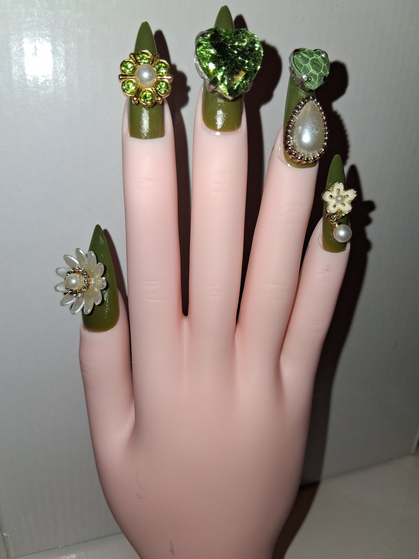 COCOMONEY NAILS CUSTOM 1 OF 1 GLUE ON PRESS ON COMES WITH FREE GIFTS #o61