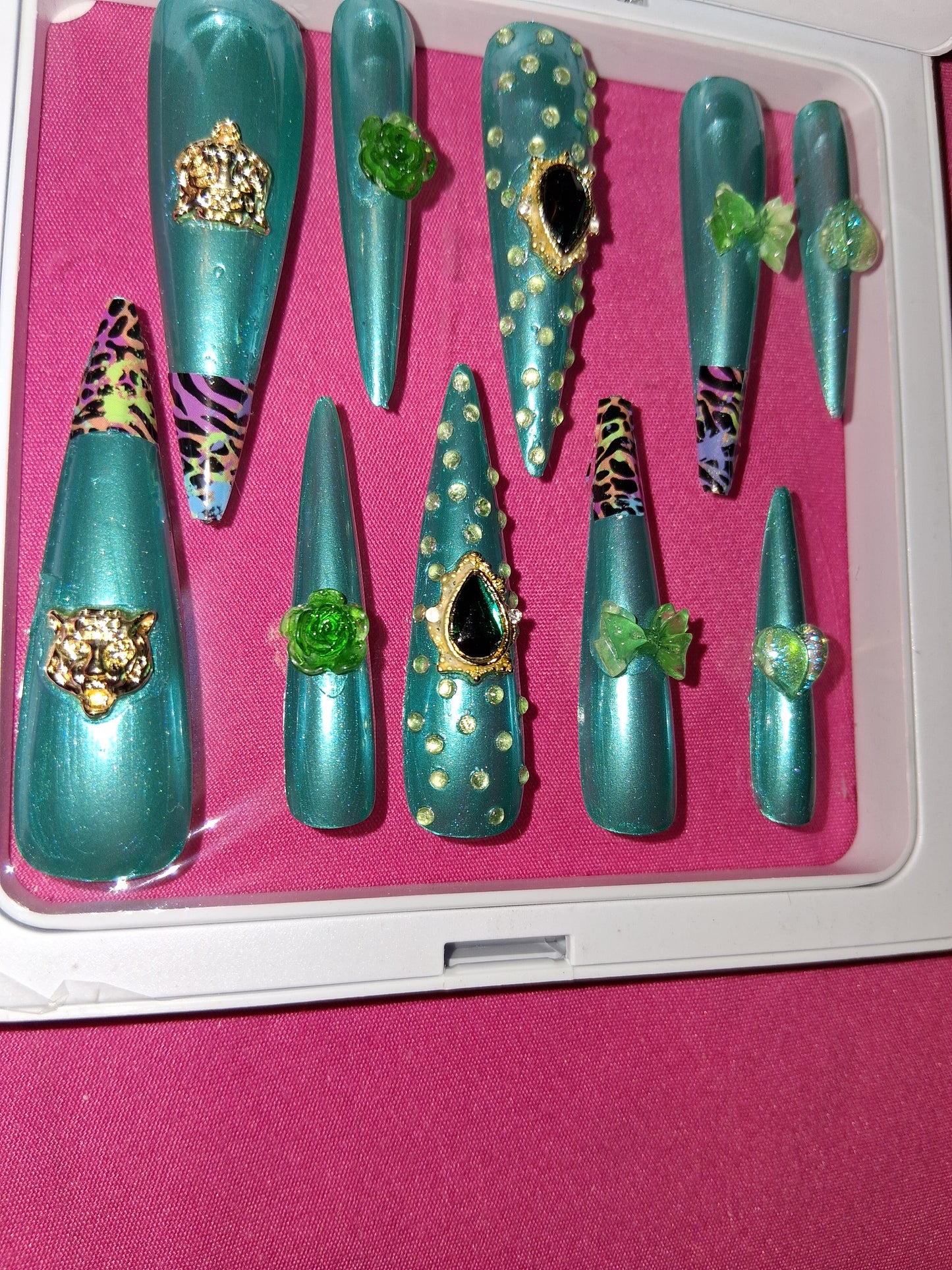 COCOMONEY NAILS CUSTOM 1 OF 1 GLUE ON PRESS ON COMES WITH FREE GIFTS #p6