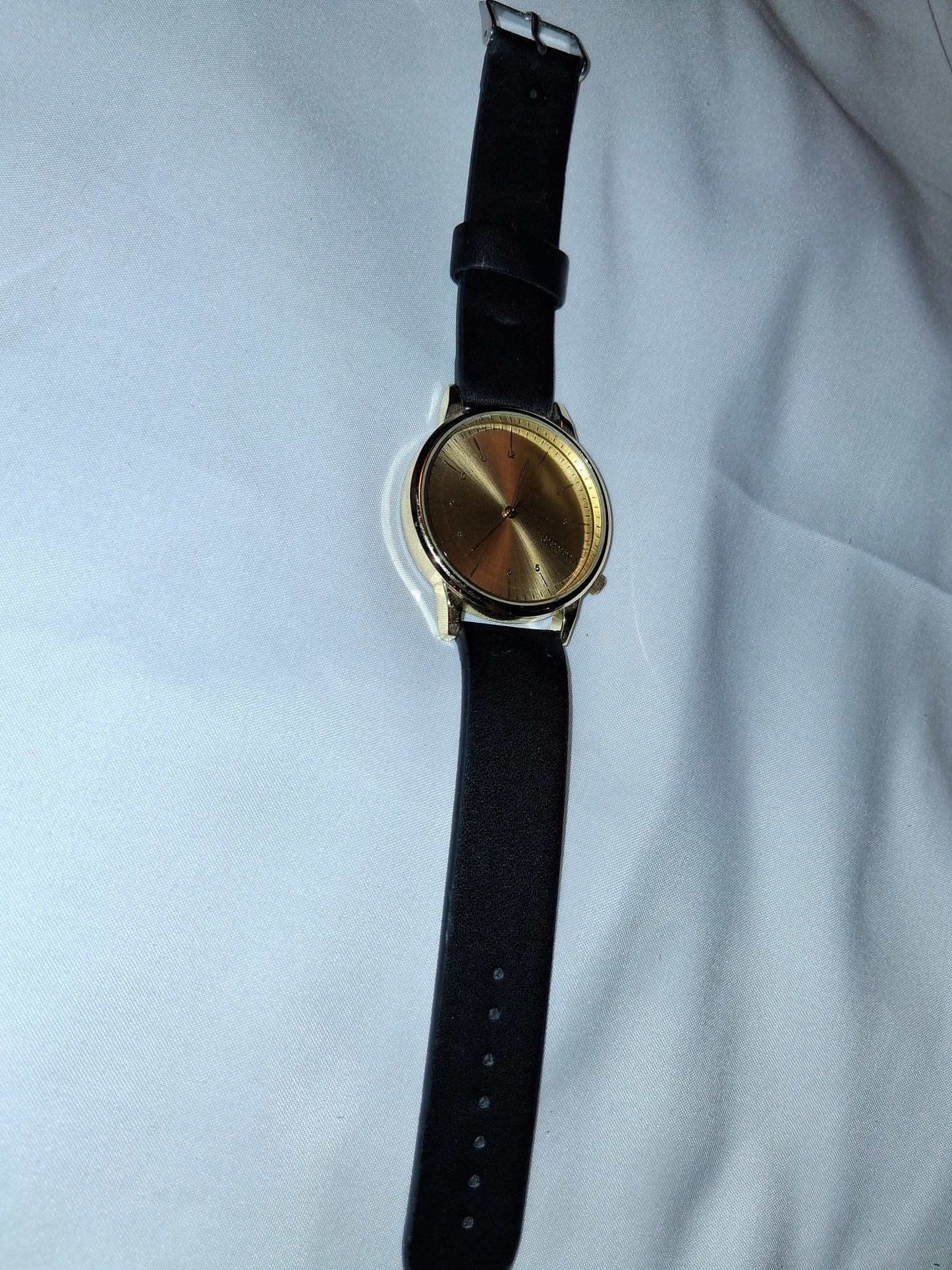 Mens Black and Gold watch