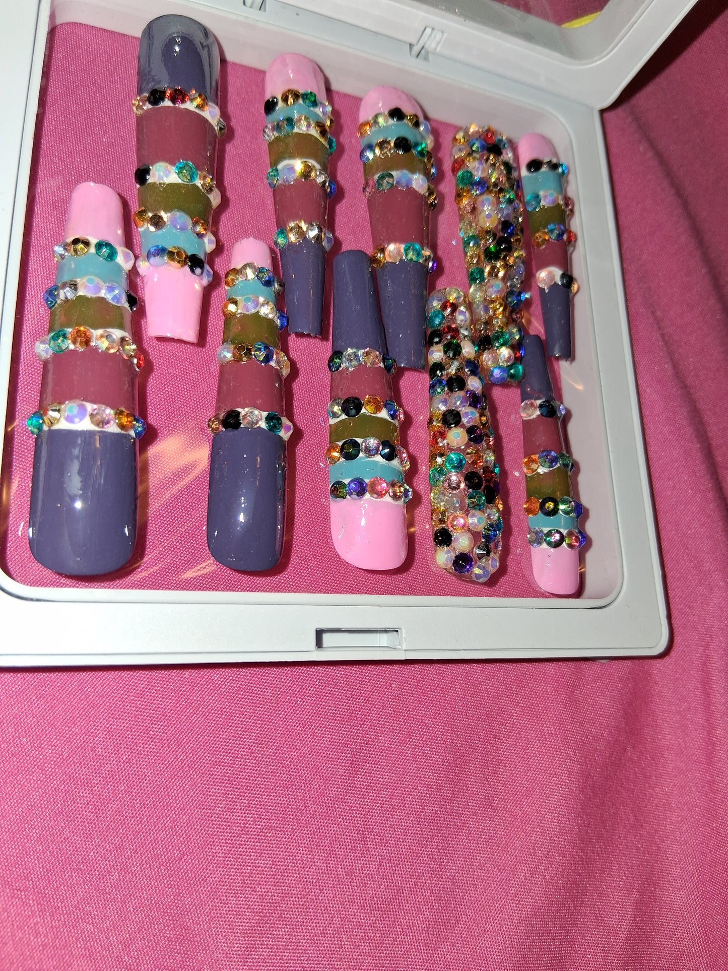 COCOMONEY NAILS CUSTOM 1 OF 1 GLUE ON PRESS ON COMES WITH FREE GIFTS #p57
