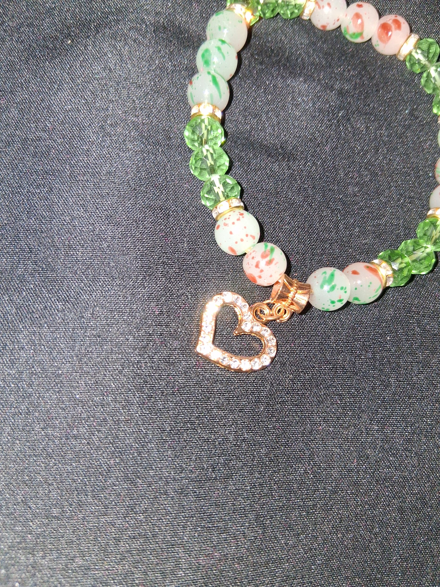 Beaded bracelet COCOMONEY costume jewelry only one heart