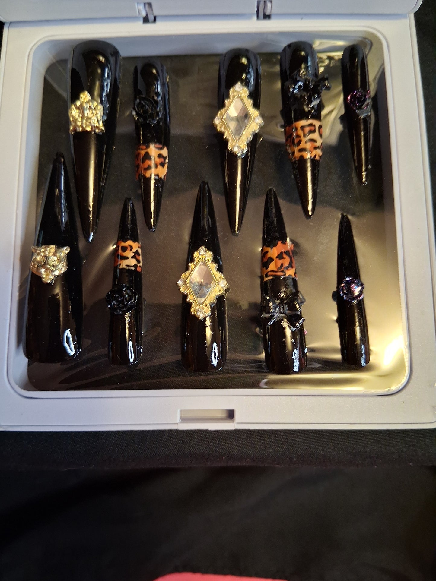 COCOMONEY NAILS CUSTOM 1 OF 1 GLUE ON PRESS ON COMES WITH FREE GIFTS #o93