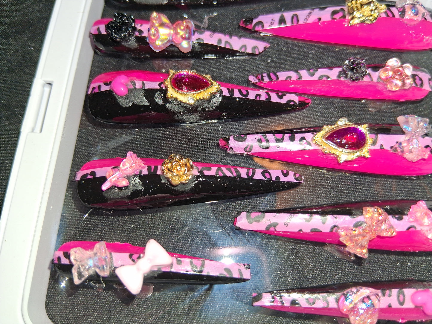 COCOMONEY NAILS CUSTOM 1 OF 1 GLUE ON PRESS ON COMES WITH FREE GIFTS #p58