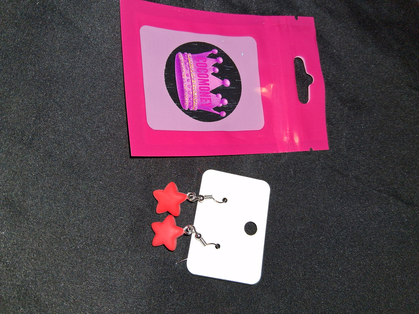 COCOMONEY EARRINGS BEAUTY AND ELEGANCE POSSIBLE MATERIALS PLASTIC RESIN METAL