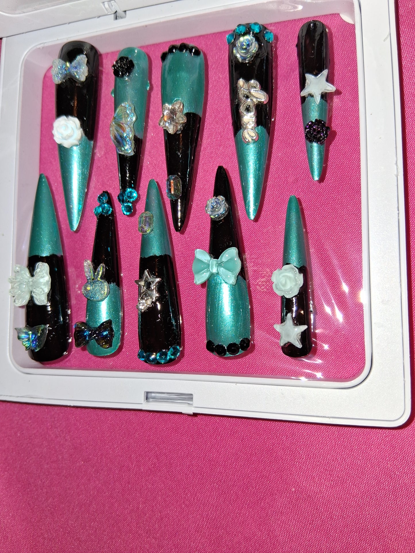 COCOMONEY NAILS CUSTOM 1 OF 1 GLUE ON PRESS ON COMES WITH FREE GIFTS #p20