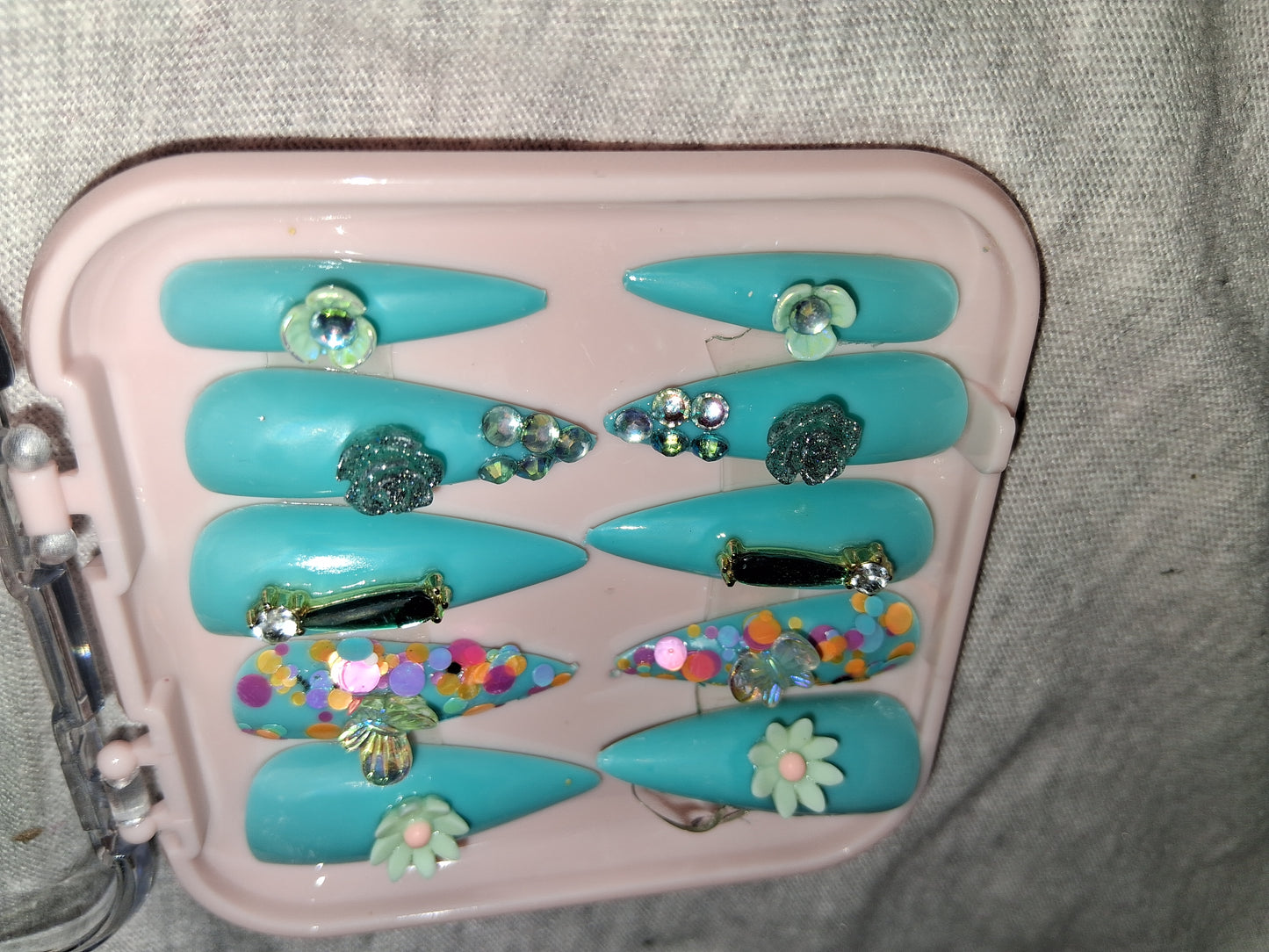 COCOMONEY NAILS CUSTOM 1 OF 1 GLUE ON PRESS ON COMES WITH FREE GIFTS #b53