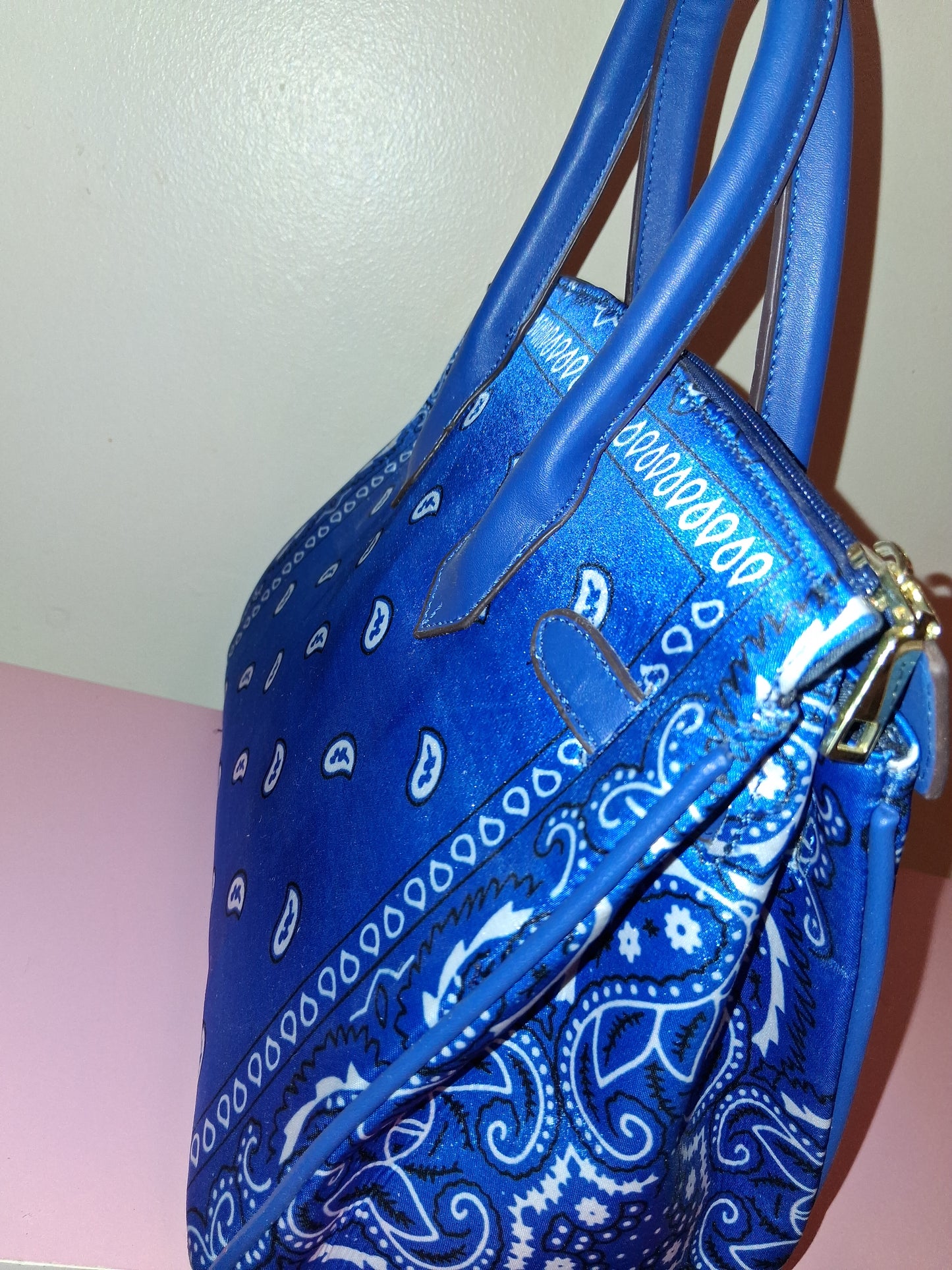 COCOMONEY HANDBAG BLUE WITH STRAP 11 HALF IN BY 9IN BY 6IN poly