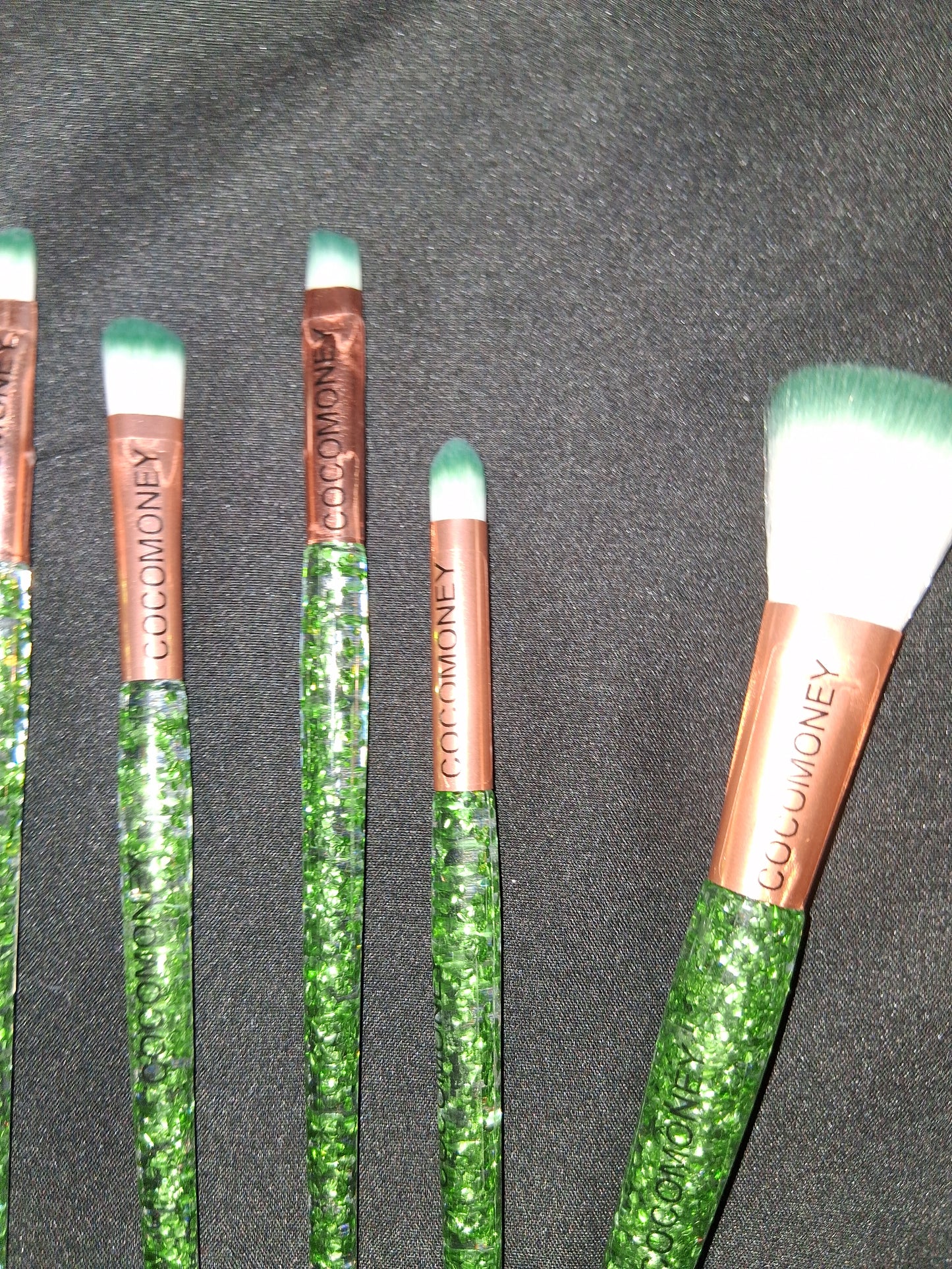 COCOMONEY MAKEUP BRUSH SET 5PC green with free gift 🎁