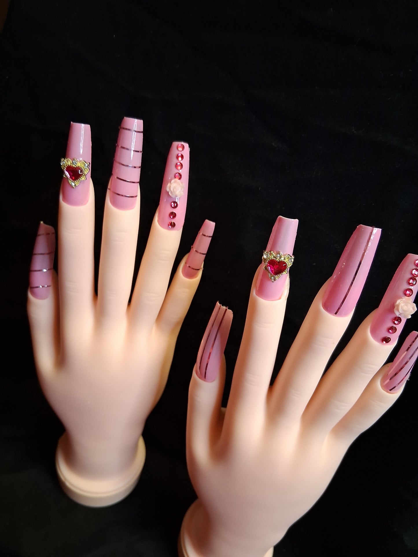 COCOMONEY NAILS CUSTOM 1 OF 1 GLUE ON PRESS ON COMES WITH FREE GIFTS #o82