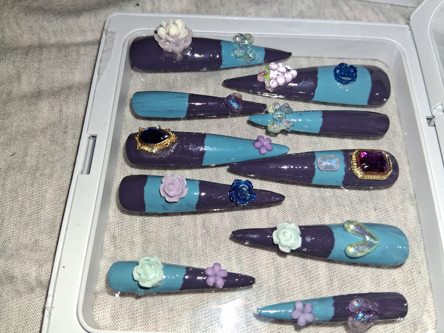 COCOMONEY NAILS CUSTOM 1 OF 1 GLUE ON PRESS ON COMES WITH FREE GIFTS #p14